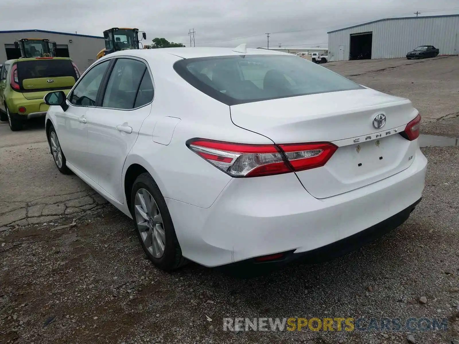 3 Photograph of a damaged car 4T1B11HKXKU240391 TOYOTA CAMRY 2019