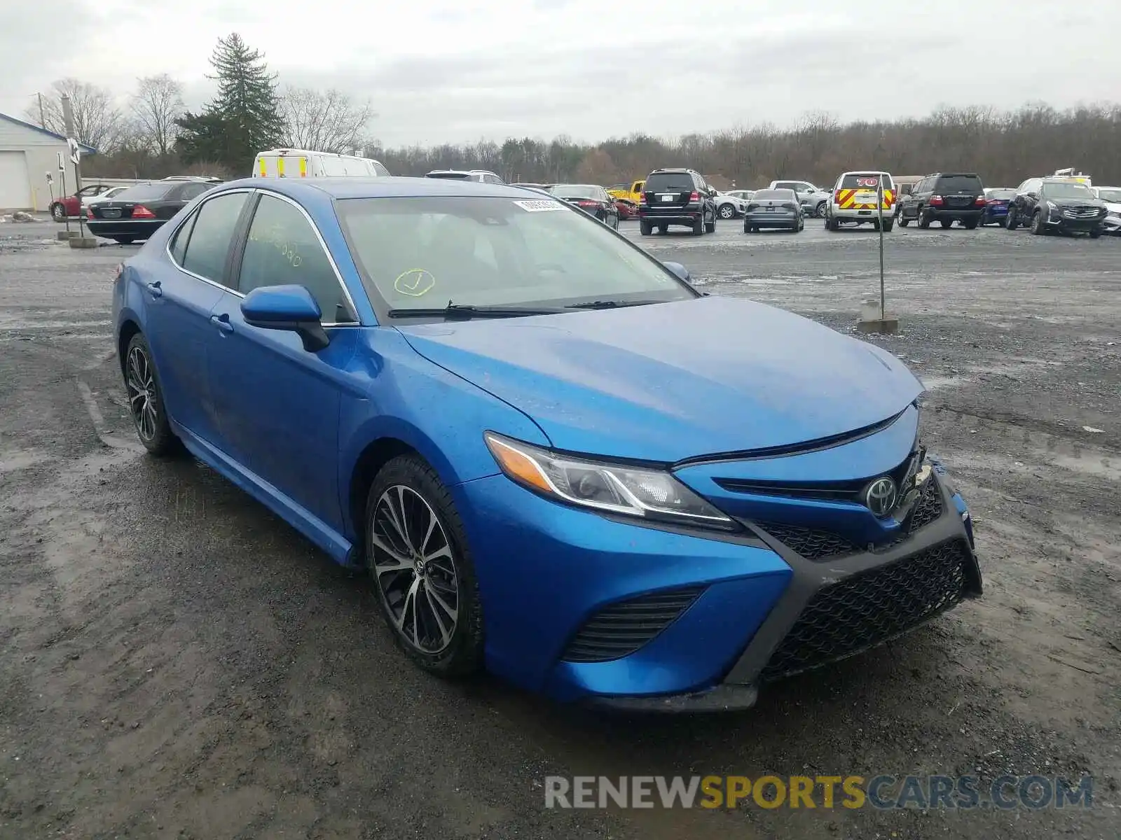 1 Photograph of a damaged car 4T1B11HKXKU240469 TOYOTA CAMRY 2019