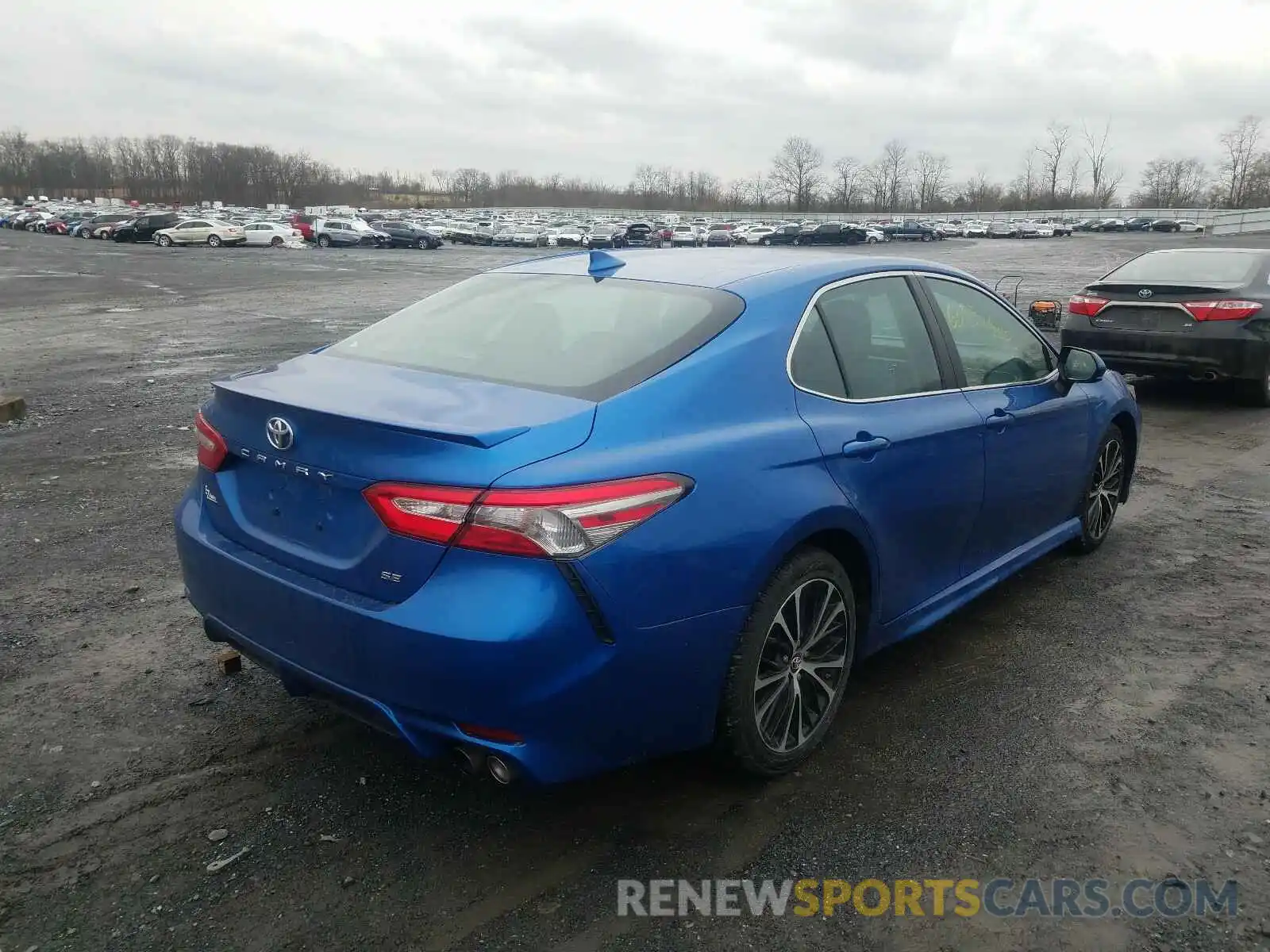 4 Photograph of a damaged car 4T1B11HKXKU240469 TOYOTA CAMRY 2019