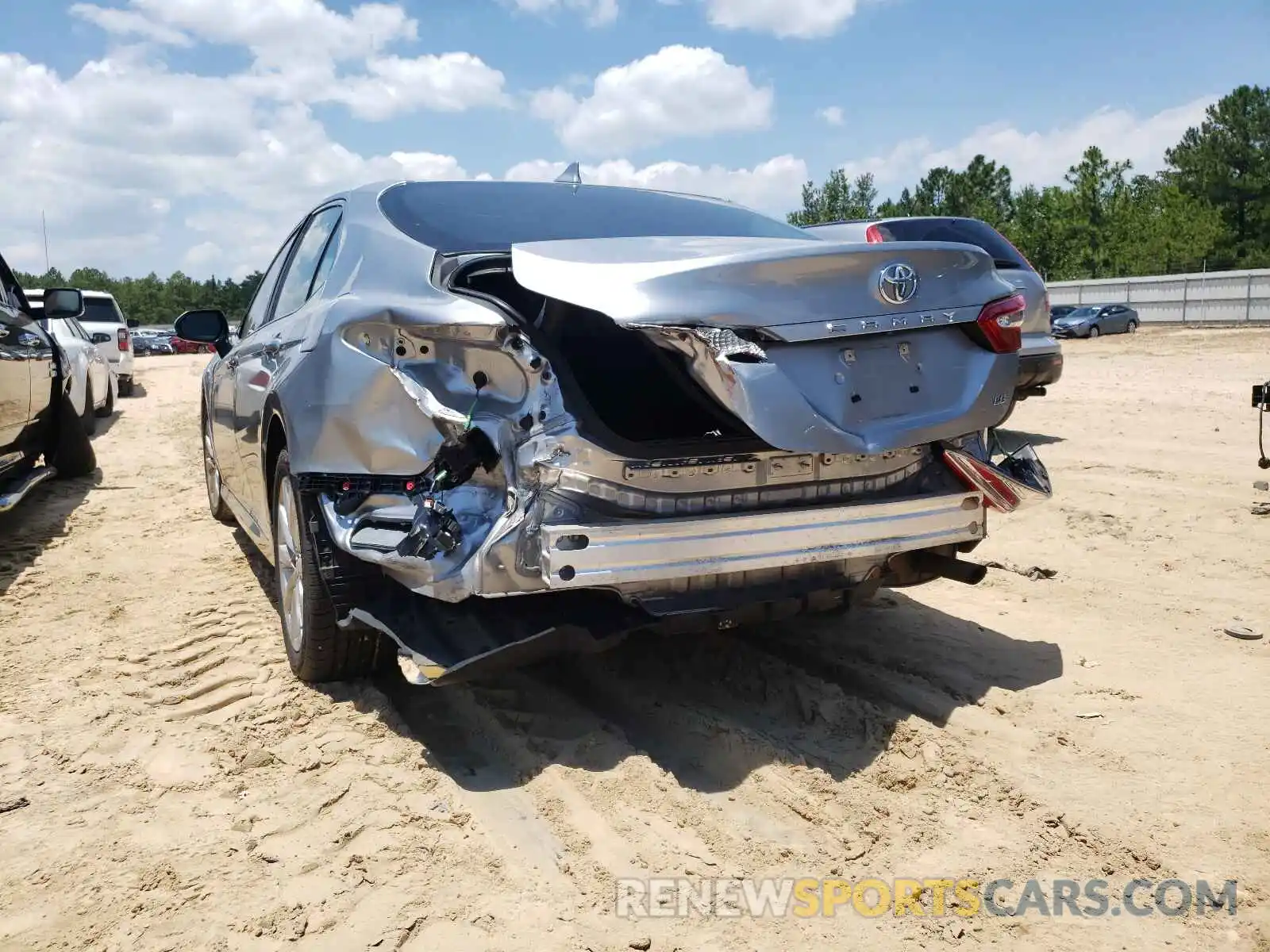 9 Фотография поврежденного автомобиля 4T1B11HKXKU240844 TOYOTA CAMRY 2019