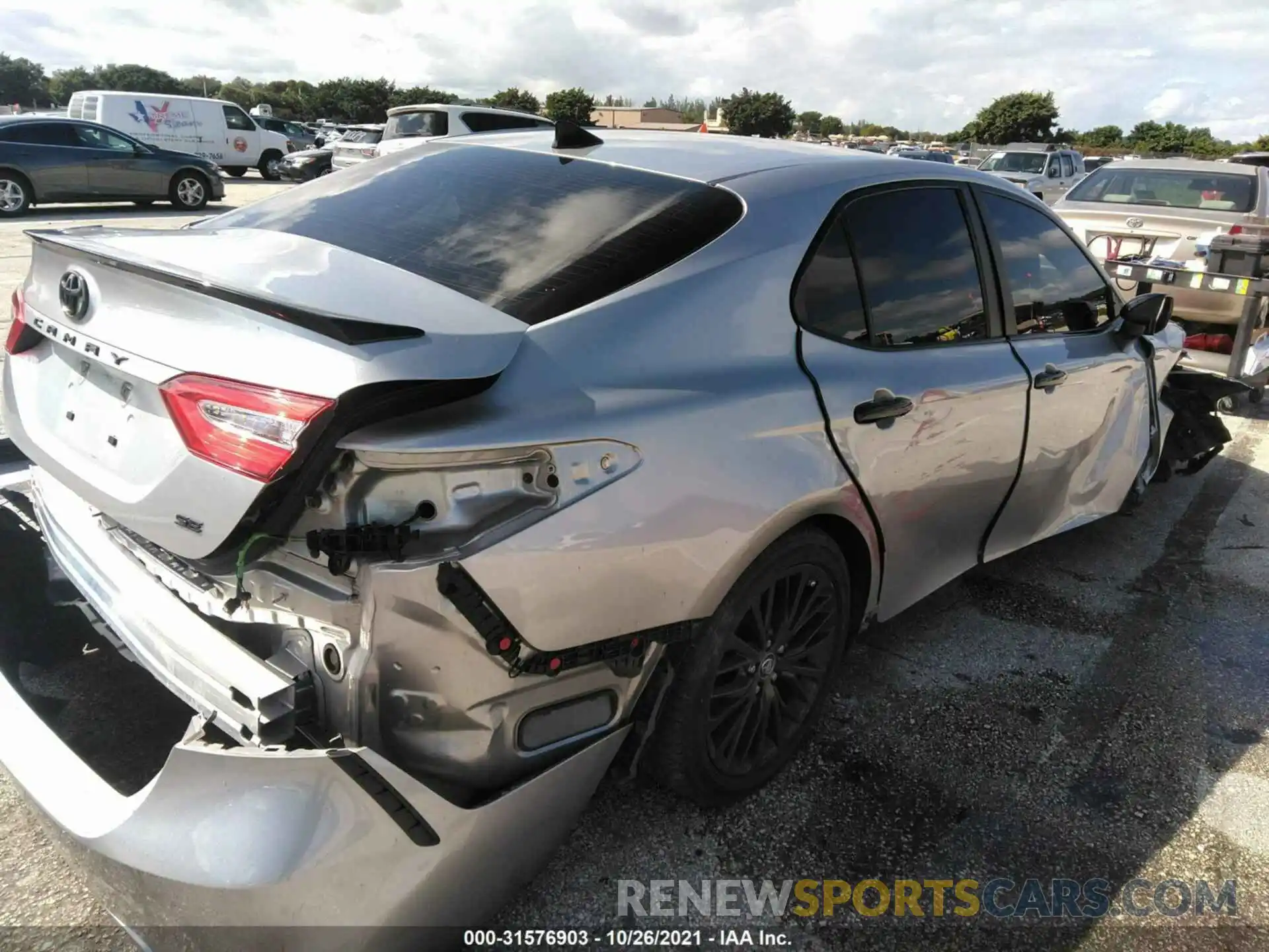 4 Photograph of a damaged car 4T1B11HKXKU241542 TOYOTA CAMRY 2019