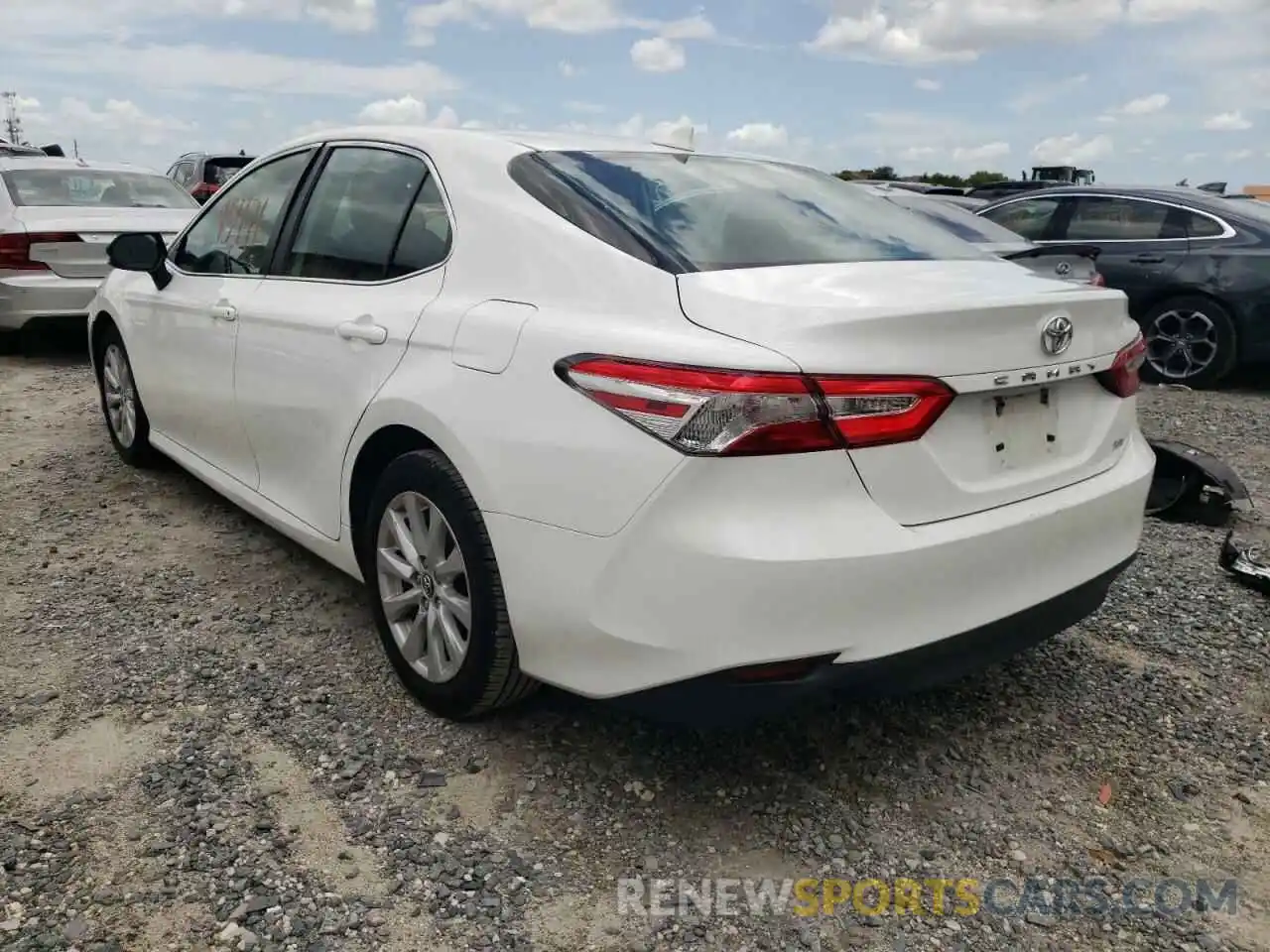 3 Photograph of a damaged car 4T1B11HKXKU241699 TOYOTA CAMRY 2019