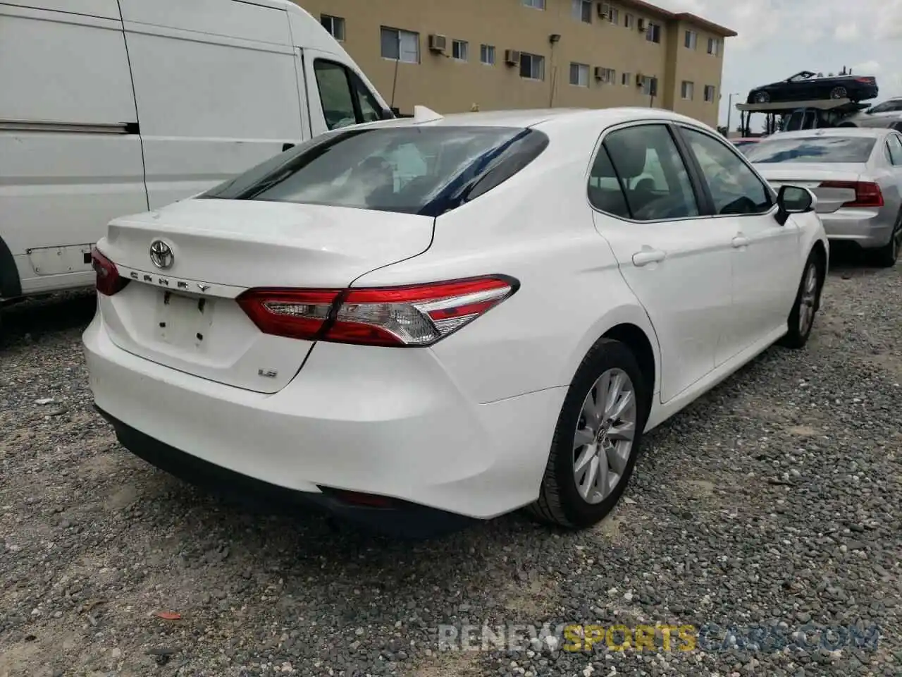 4 Фотография поврежденного автомобиля 4T1B11HKXKU241699 TOYOTA CAMRY 2019