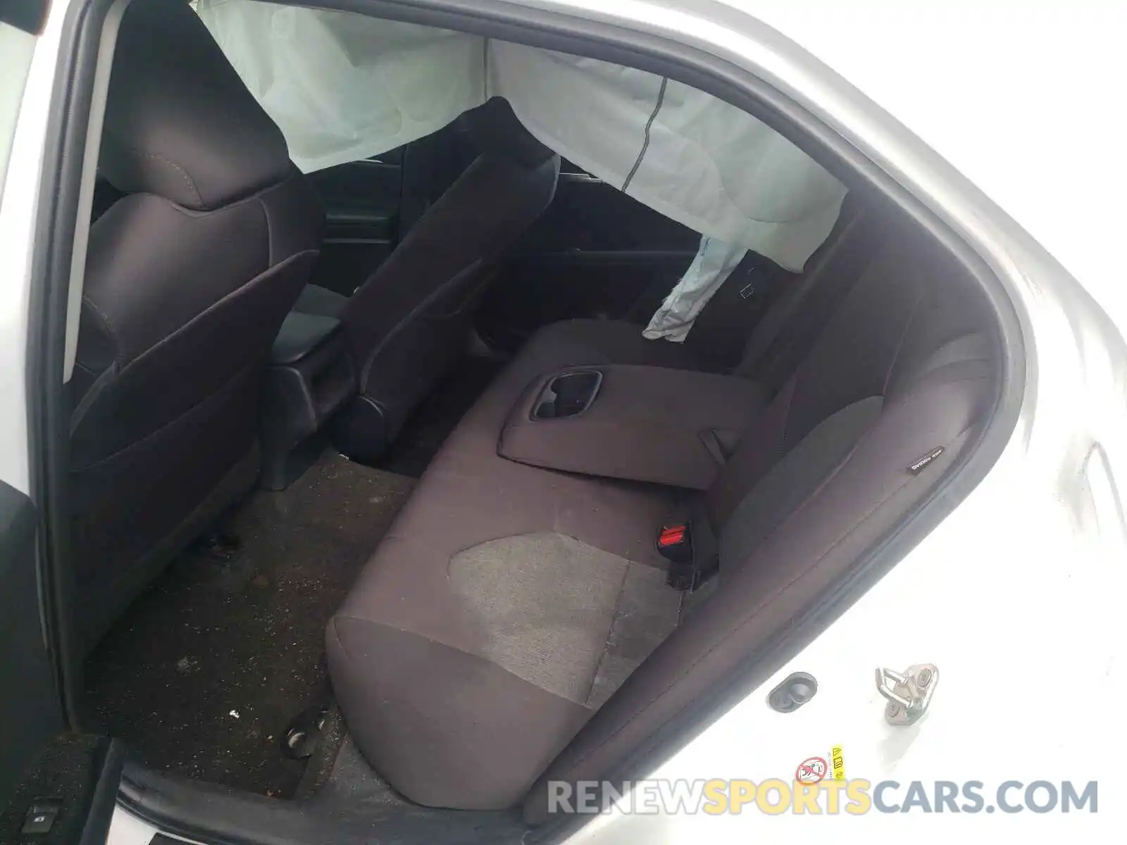 6 Photograph of a damaged car 4T1B11HKXKU243372 TOYOTA CAMRY 2019