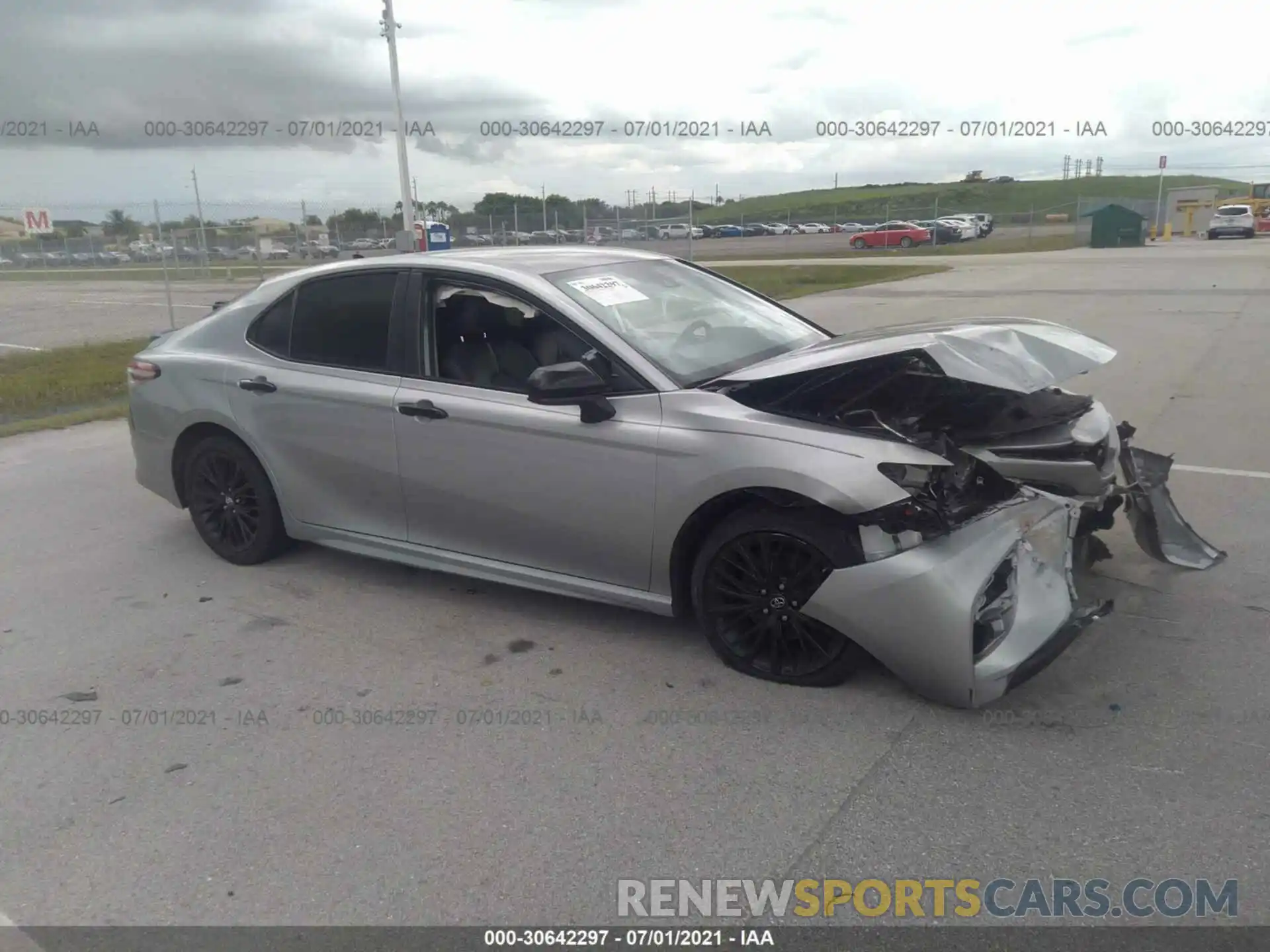 1 Photograph of a damaged car 4T1B11HKXKU243808 TOYOTA CAMRY 2019