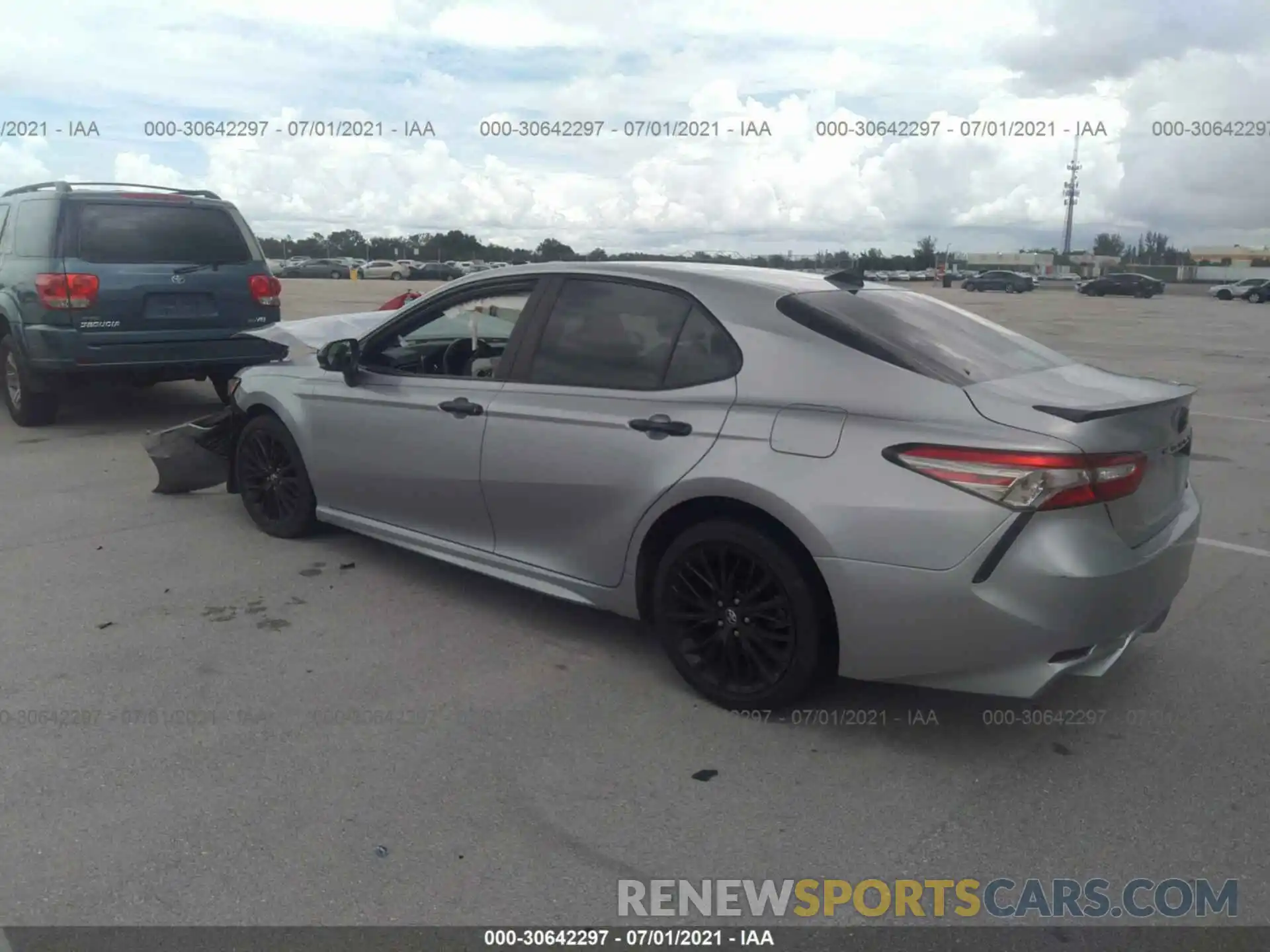 3 Photograph of a damaged car 4T1B11HKXKU243808 TOYOTA CAMRY 2019