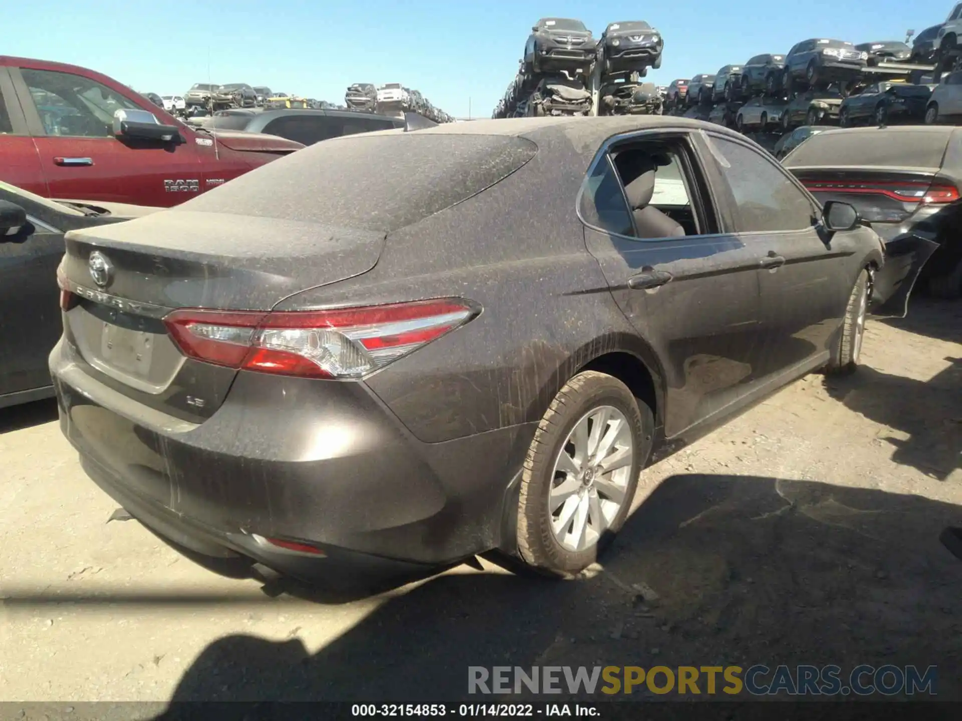 4 Photograph of a damaged car 4T1B11HKXKU244845 TOYOTA CAMRY 2019