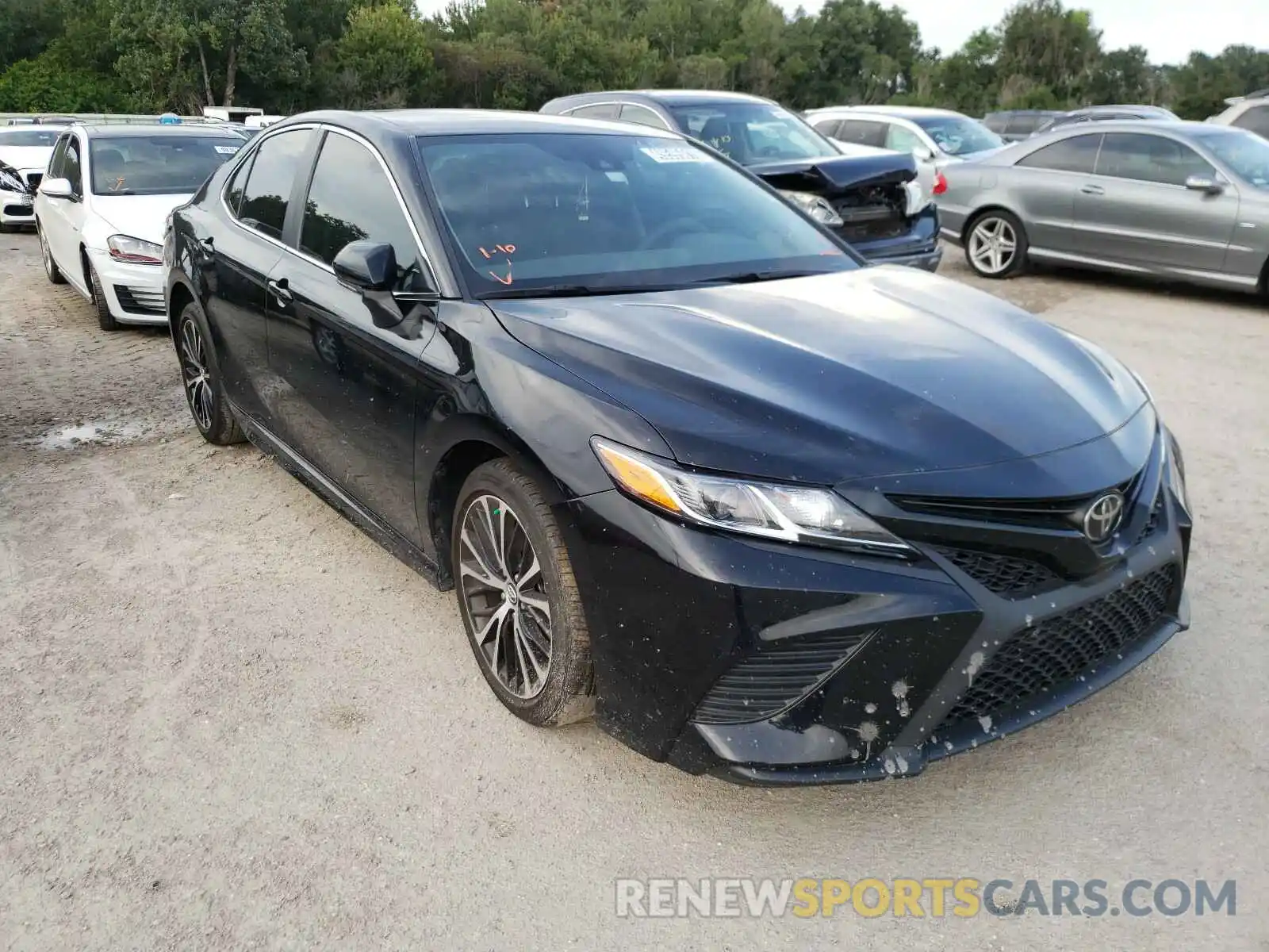 1 Photograph of a damaged car 4T1B11HKXKU244909 TOYOTA CAMRY 2019