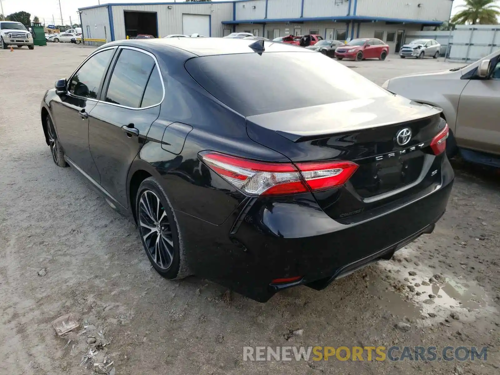 3 Photograph of a damaged car 4T1B11HKXKU244909 TOYOTA CAMRY 2019