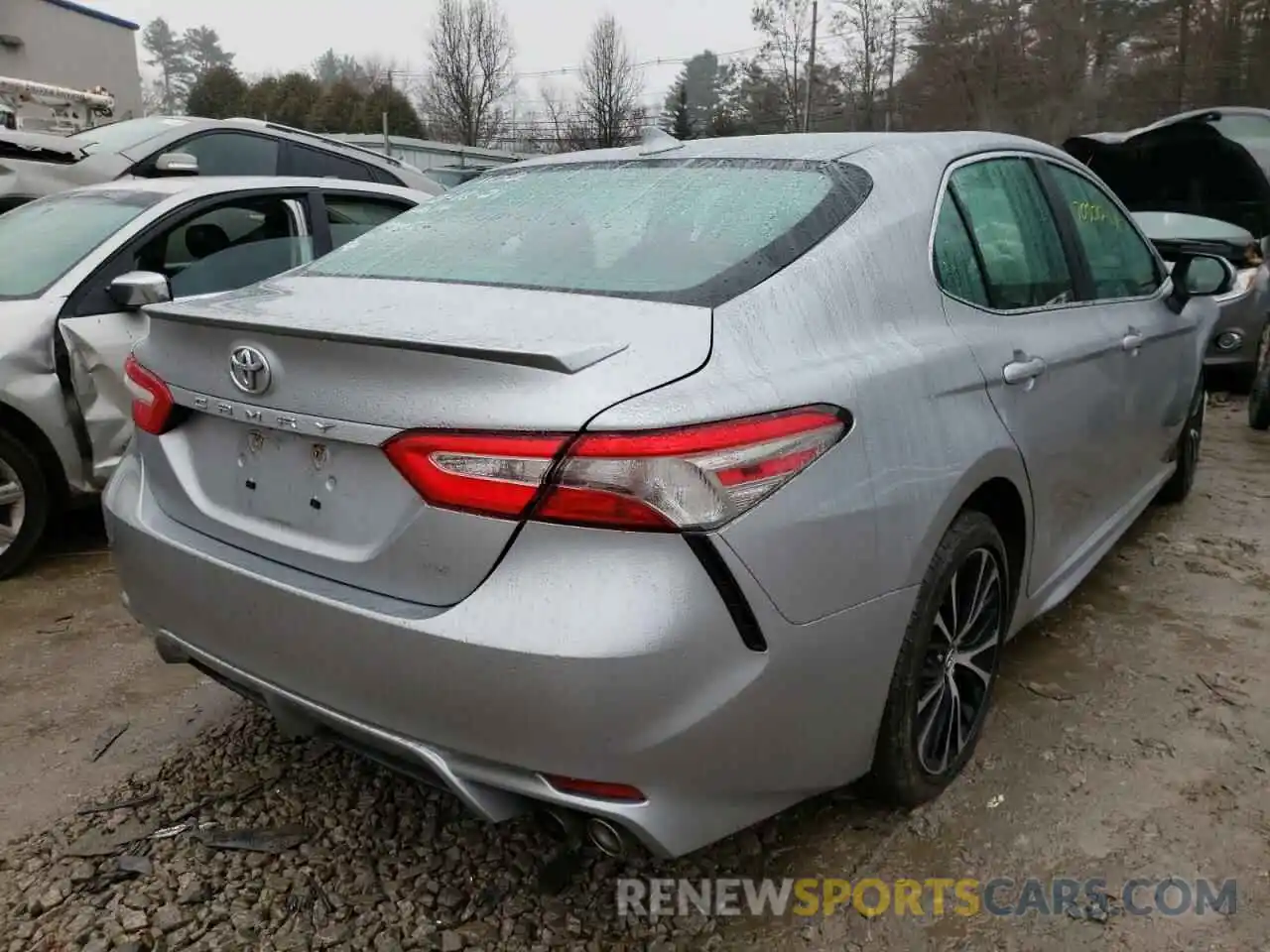 4 Photograph of a damaged car 4T1B11HKXKU244926 TOYOTA CAMRY 2019