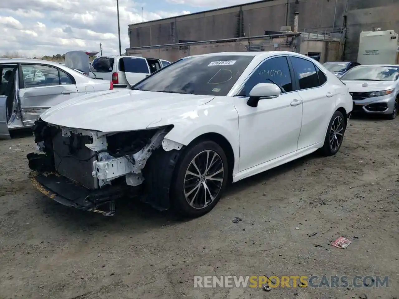 2 Photograph of a damaged car 4T1B11HKXKU245820 TOYOTA CAMRY 2019