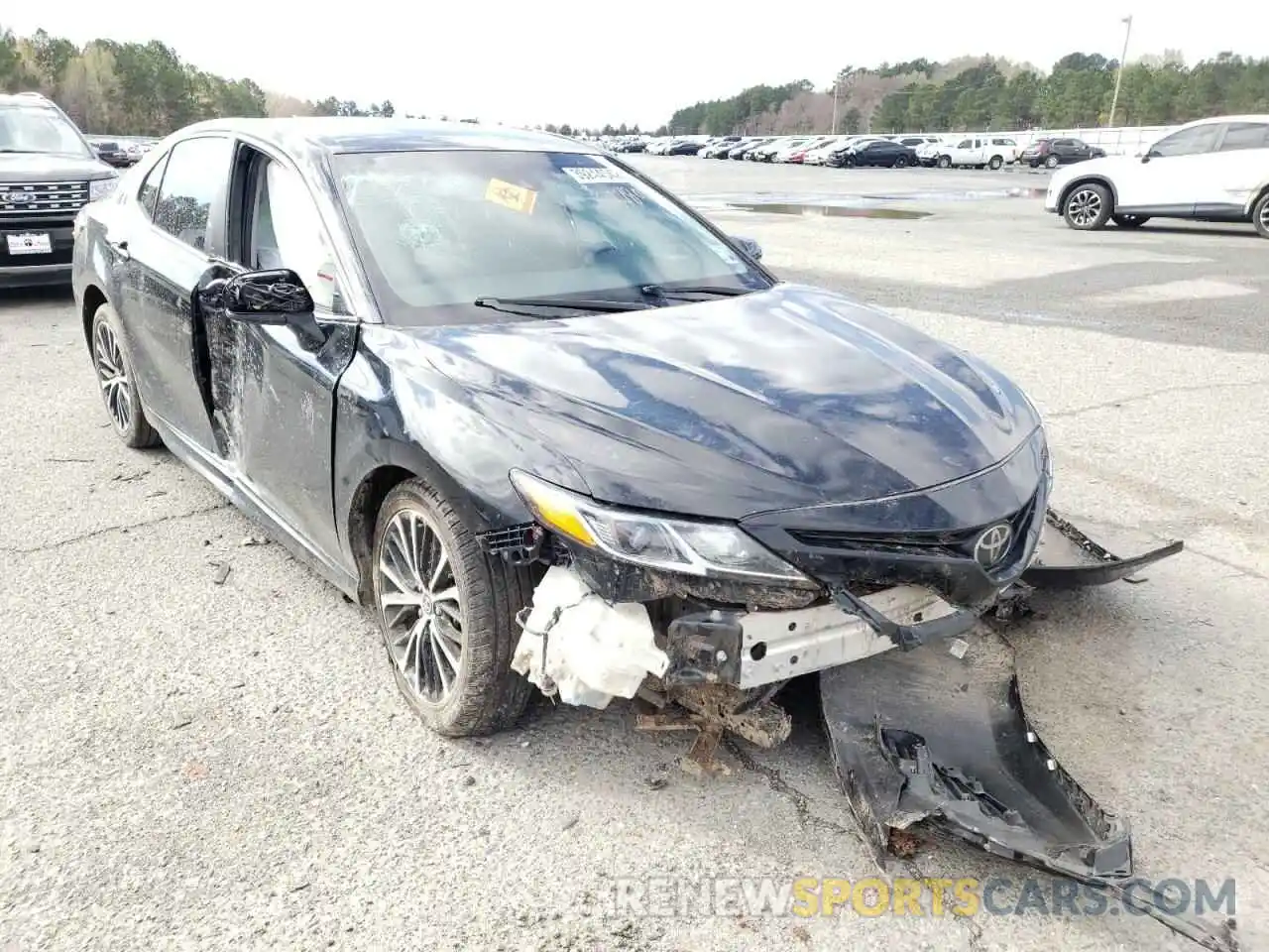 1 Photograph of a damaged car 4T1B11HKXKU247809 TOYOTA CAMRY 2019