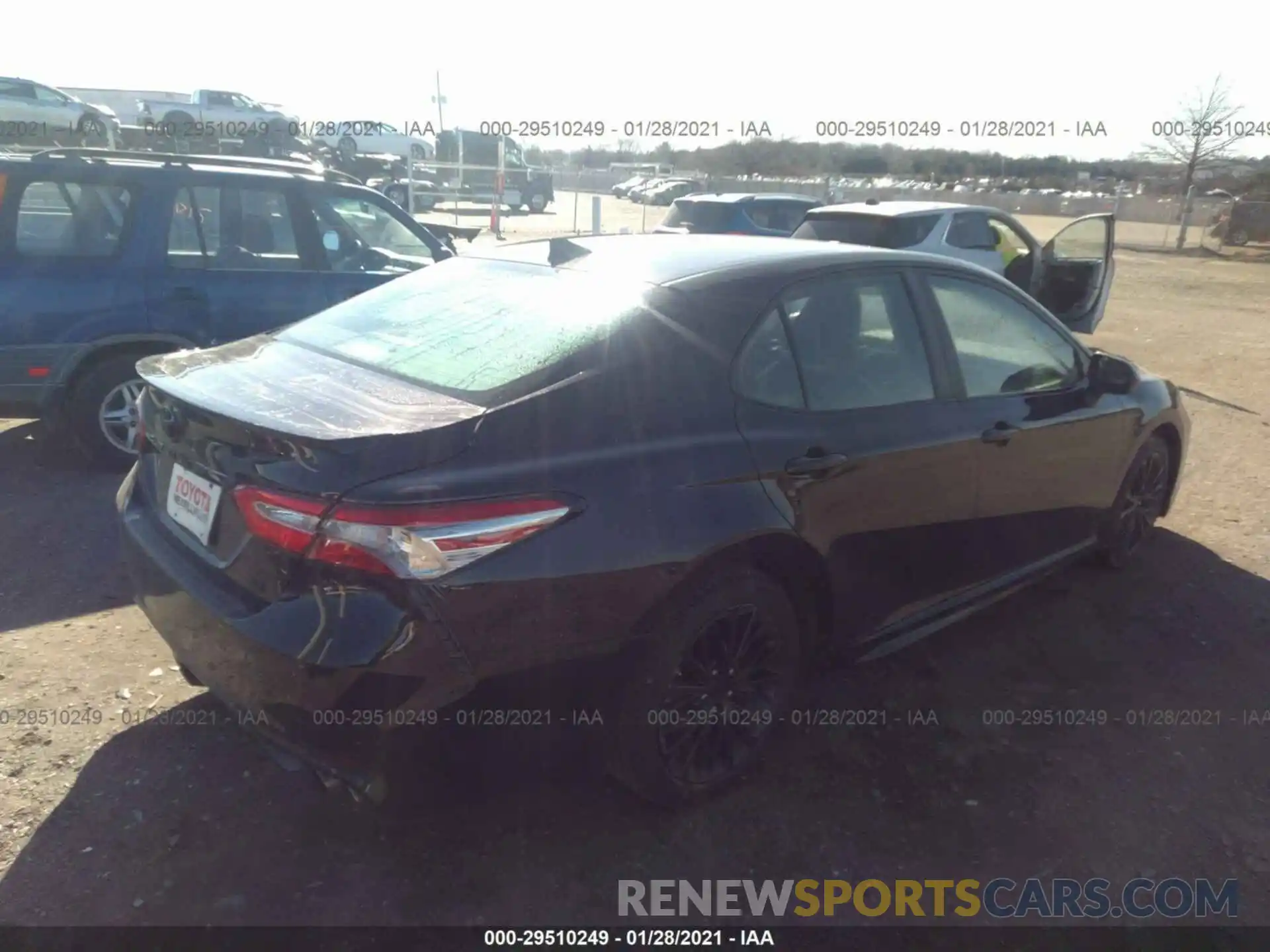 4 Фотография поврежденного автомобиля 4T1B11HKXKU248359 TOYOTA CAMRY 2019