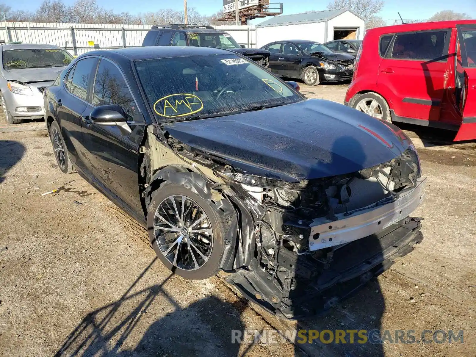 1 Photograph of a damaged car 4T1B11HKXKU249463 TOYOTA CAMRY 2019