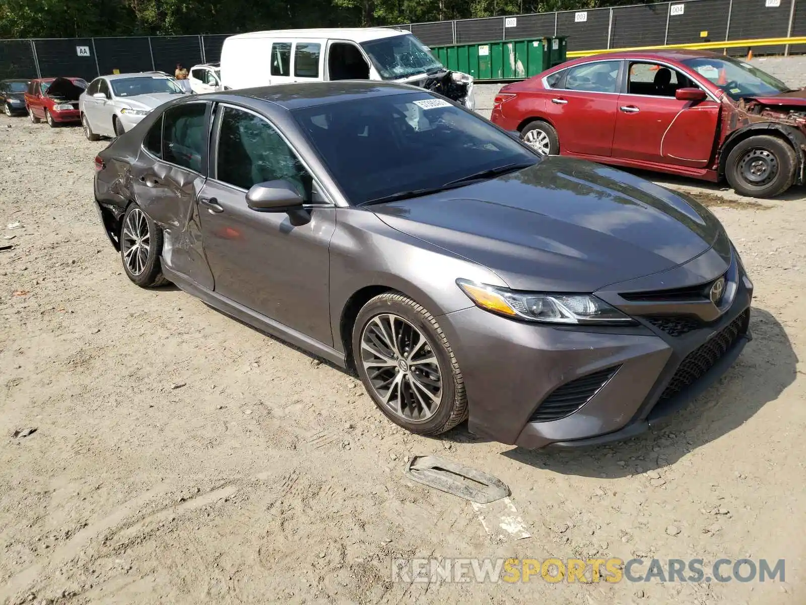 1 Photograph of a damaged car 4T1B11HKXKU249754 TOYOTA CAMRY 2019