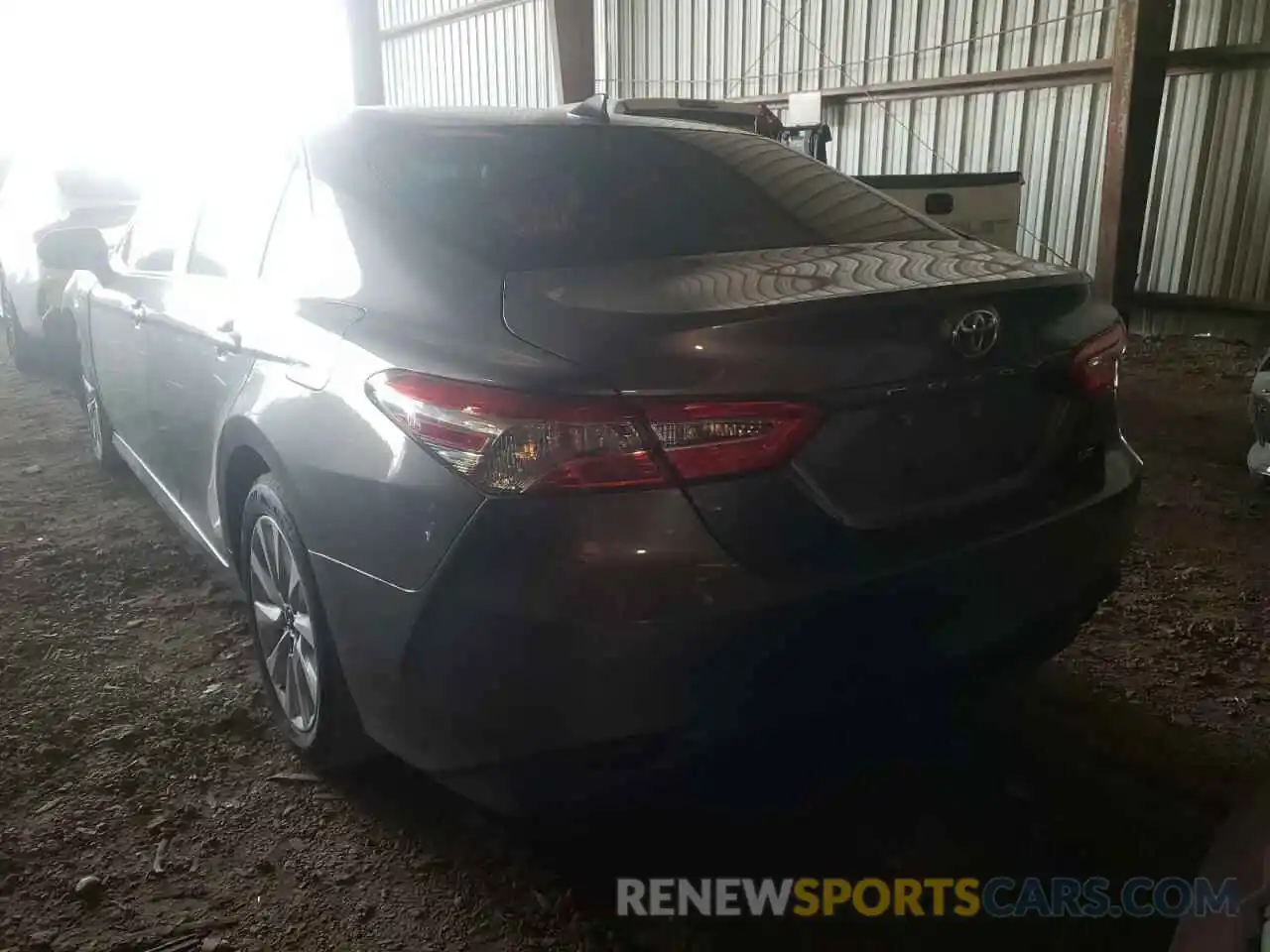 3 Photograph of a damaged car 4T1B11HKXKU250015 TOYOTA CAMRY 2019