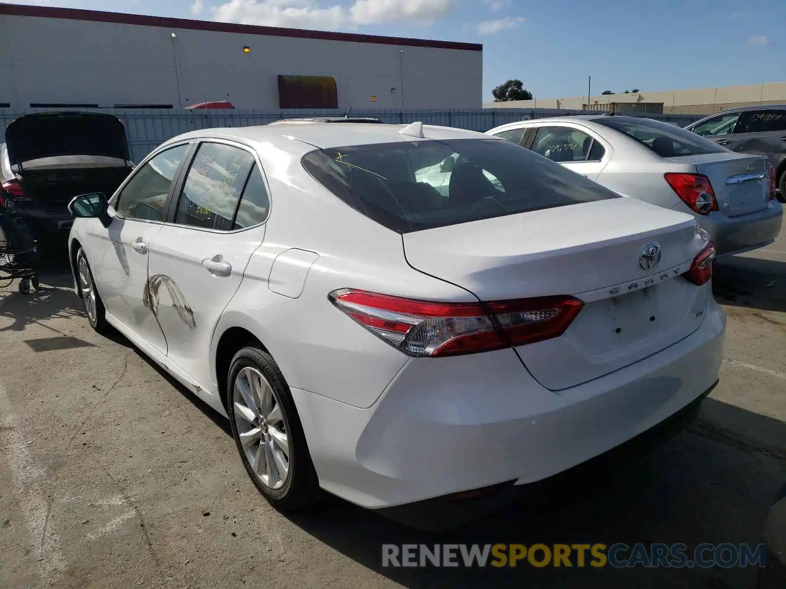 3 Photograph of a damaged car 4T1B11HKXKU253058 TOYOTA CAMRY 2019