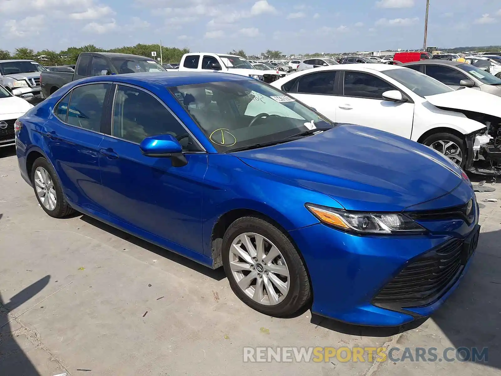 1 Photograph of a damaged car 4T1B11HKXKU253223 TOYOTA CAMRY 2019