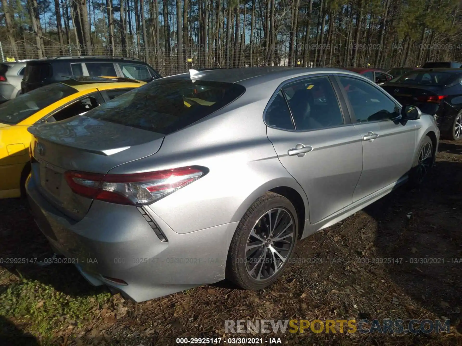 4 Photograph of a damaged car 4T1B11HKXKU253948 TOYOTA CAMRY 2019