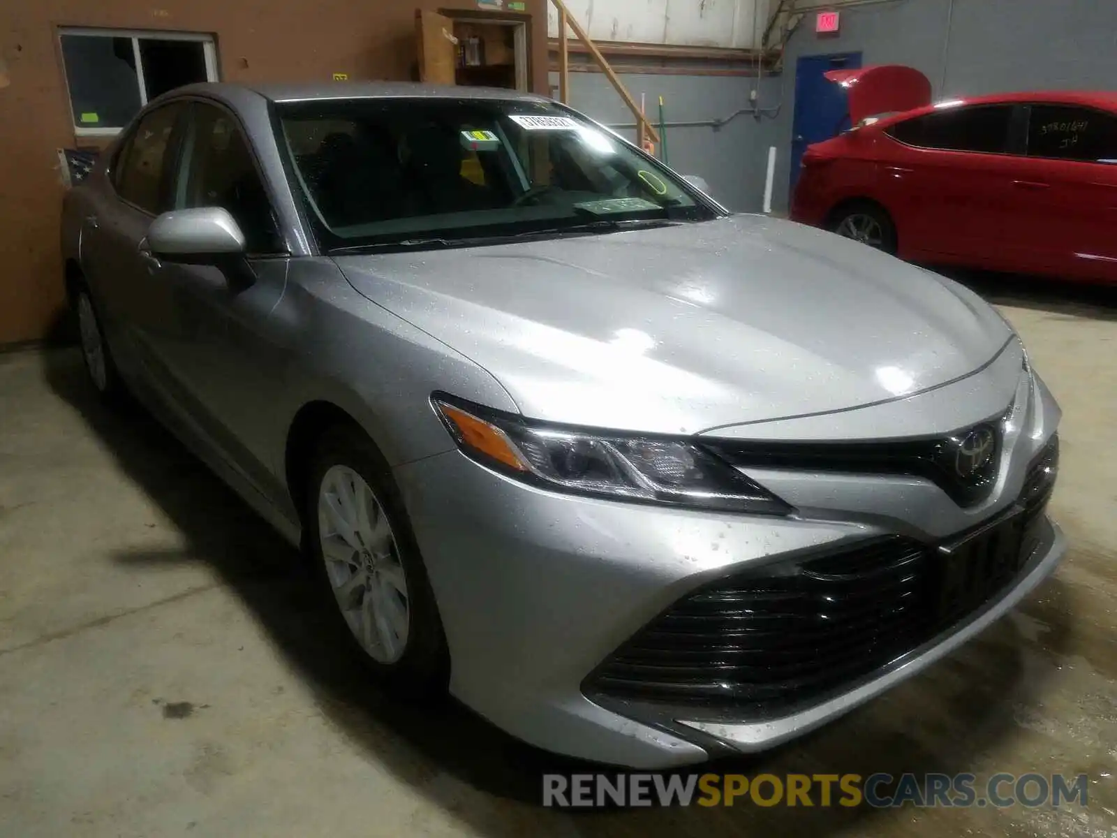 1 Photograph of a damaged car 4T1B11HKXKU254808 TOYOTA CAMRY 2019