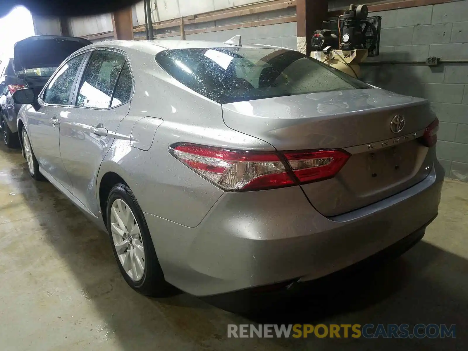 3 Photograph of a damaged car 4T1B11HKXKU254808 TOYOTA CAMRY 2019