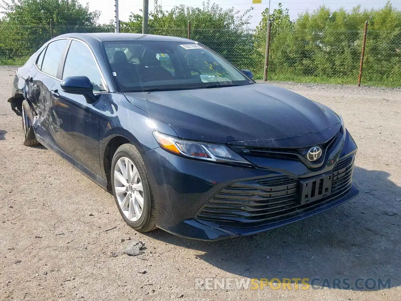 1 Photograph of a damaged car 4T1B11HKXKU254825 TOYOTA CAMRY 2019