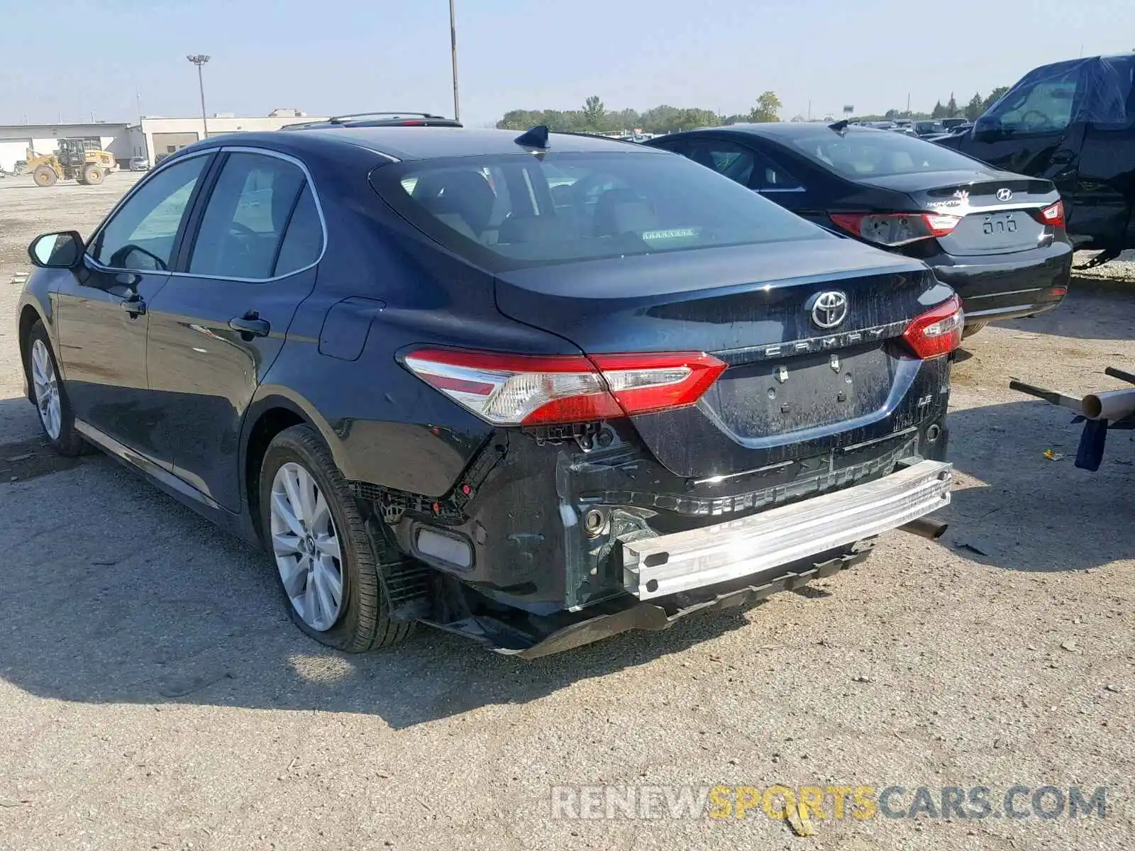 3 Фотография поврежденного автомобиля 4T1B11HKXKU254825 TOYOTA CAMRY 2019