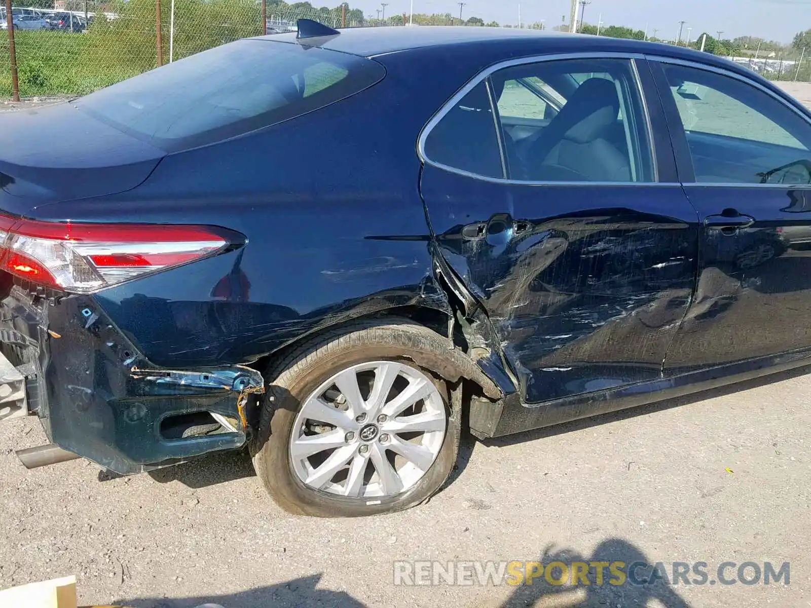 9 Photograph of a damaged car 4T1B11HKXKU254825 TOYOTA CAMRY 2019