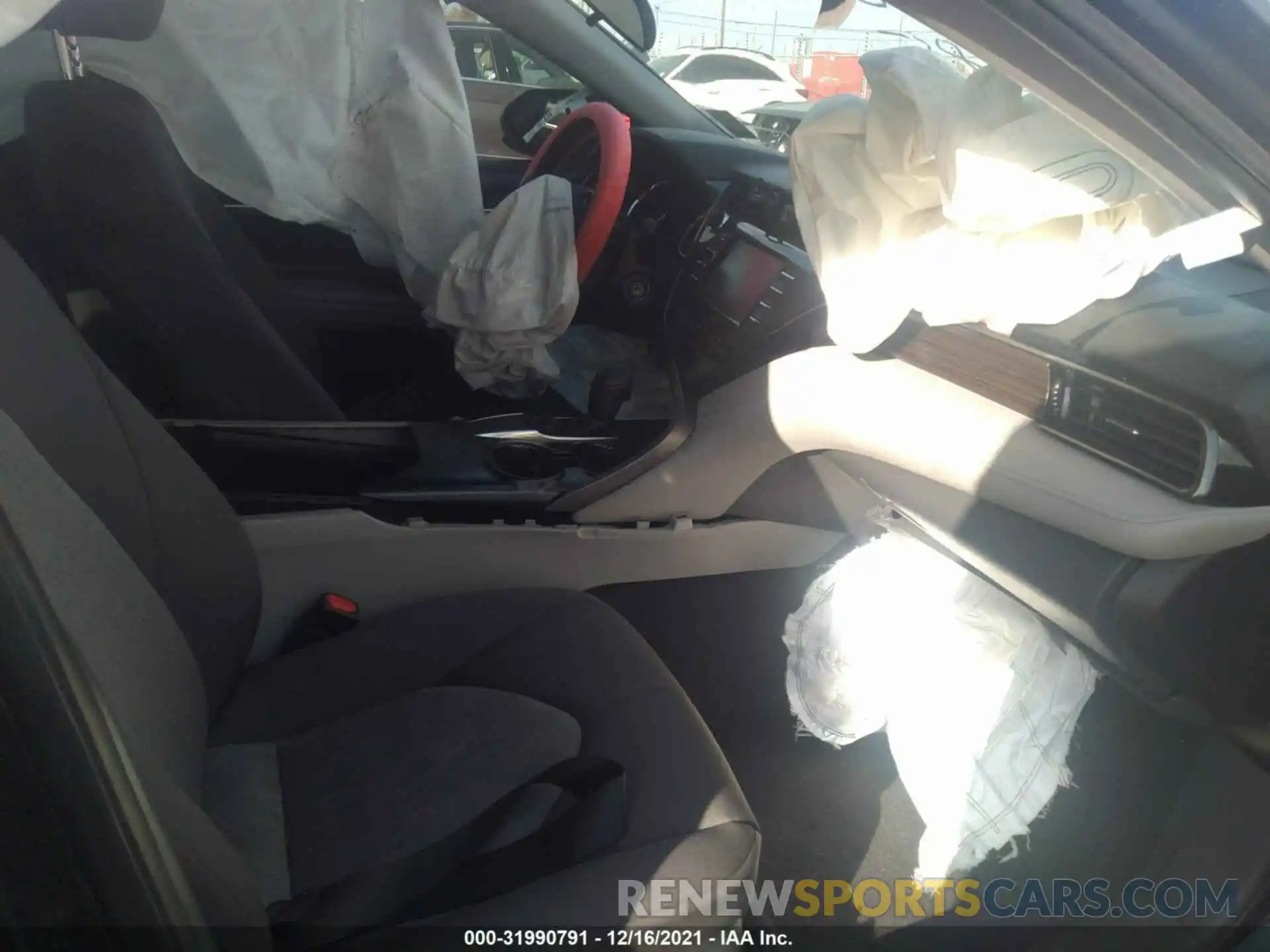 5 Photograph of a damaged car 4T1B11HKXKU254985 TOYOTA CAMRY 2019