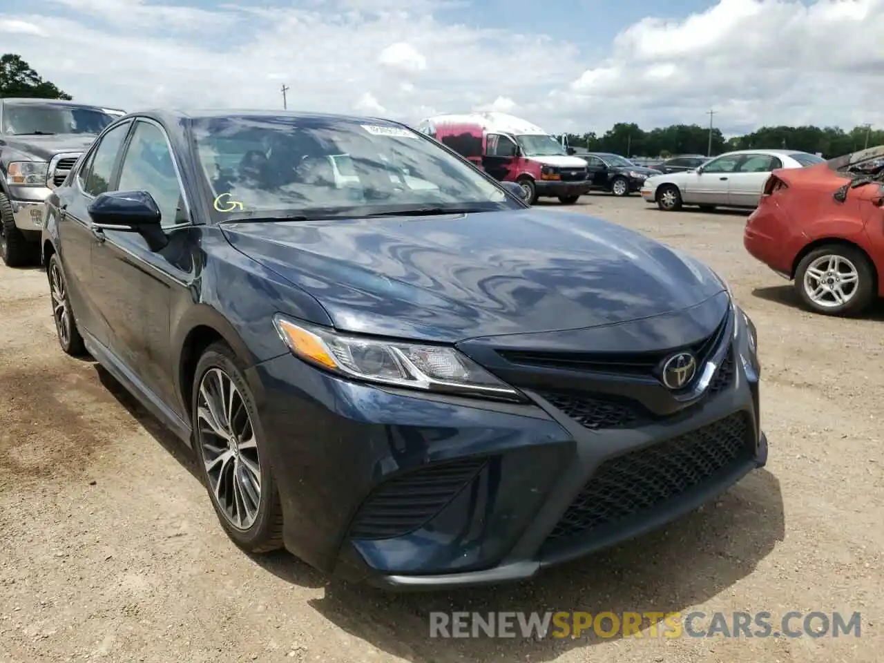 1 Photograph of a damaged car 4T1B11HKXKU255621 TOYOTA CAMRY 2019