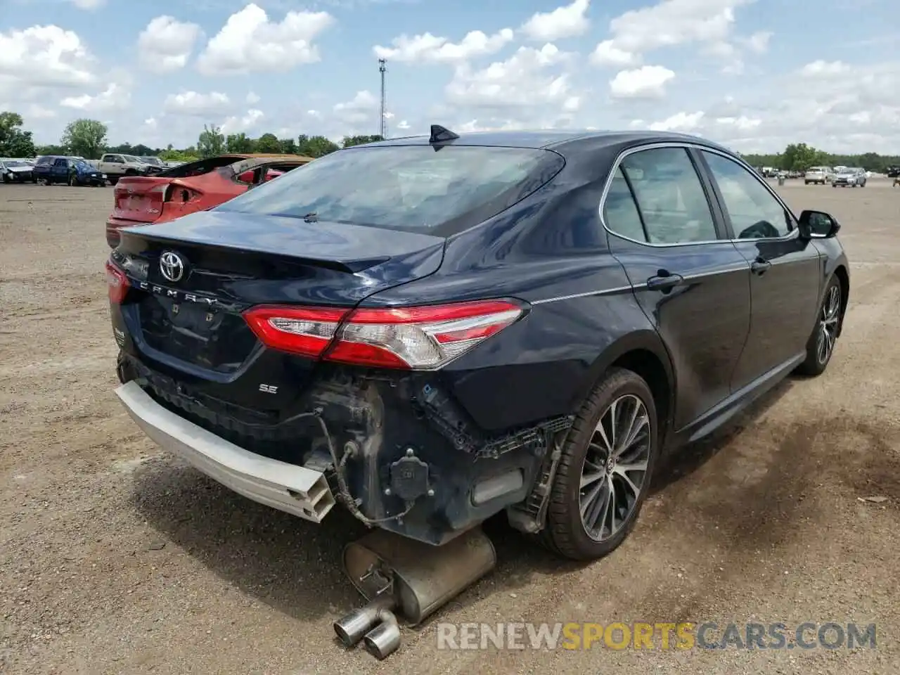 4 Фотография поврежденного автомобиля 4T1B11HKXKU255621 TOYOTA CAMRY 2019