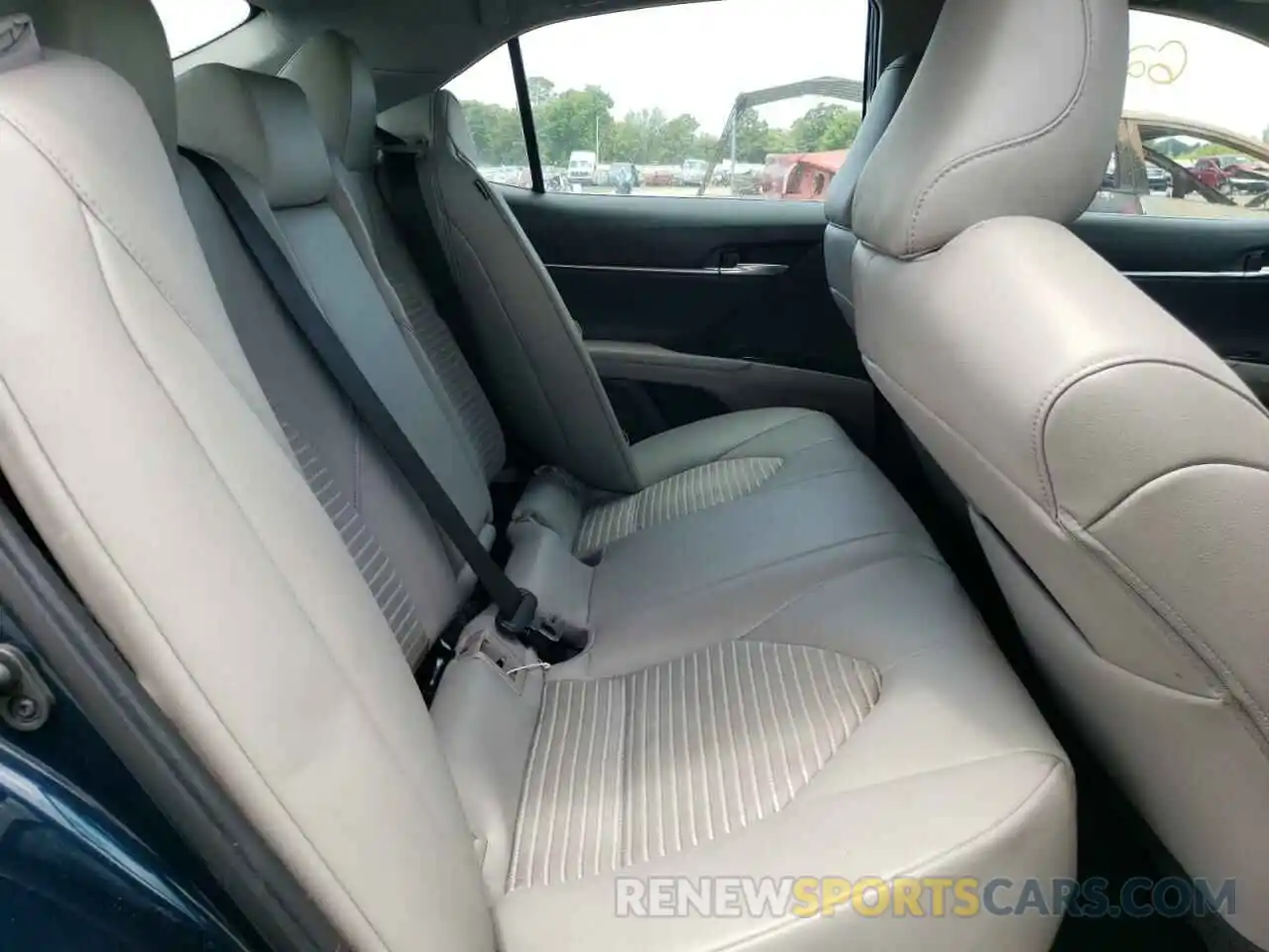 6 Photograph of a damaged car 4T1B11HKXKU255621 TOYOTA CAMRY 2019