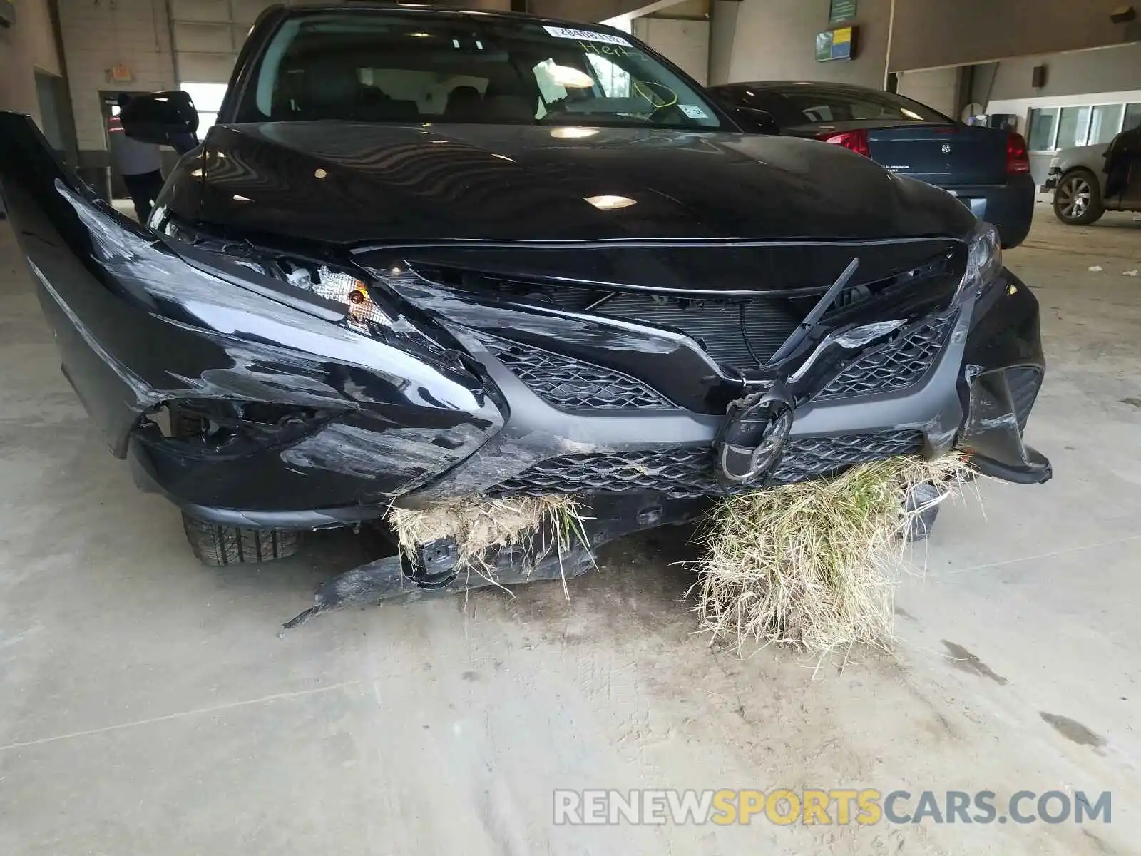 9 Photograph of a damaged car 4T1B11HKXKU255649 TOYOTA CAMRY 2019