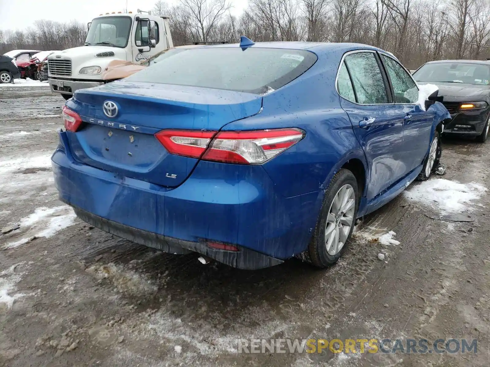 4 Фотография поврежденного автомобиля 4T1B11HKXKU255831 TOYOTA CAMRY 2019