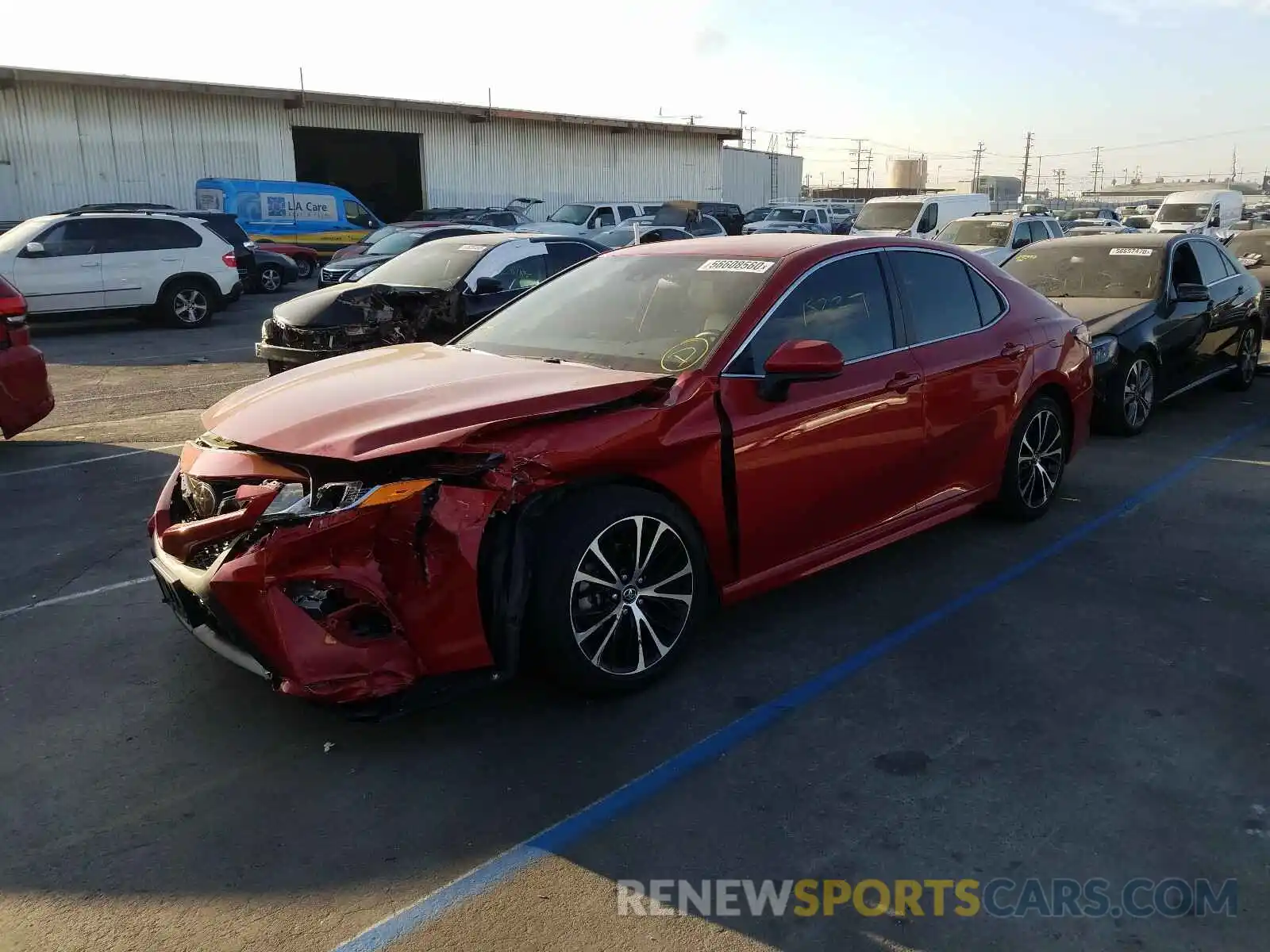 2 Photograph of a damaged car 4T1B11HKXKU256798 TOYOTA CAMRY 2019