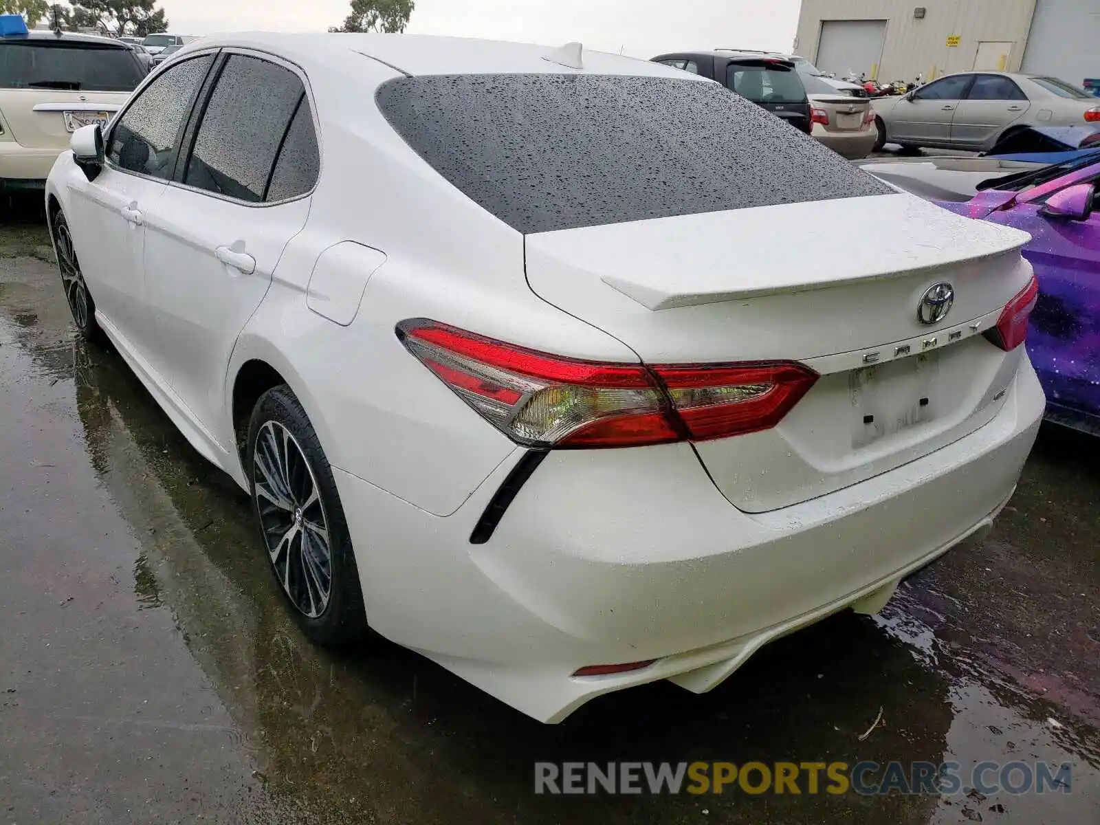 3 Photograph of a damaged car 4T1B11HKXKU256879 TOYOTA CAMRY 2019