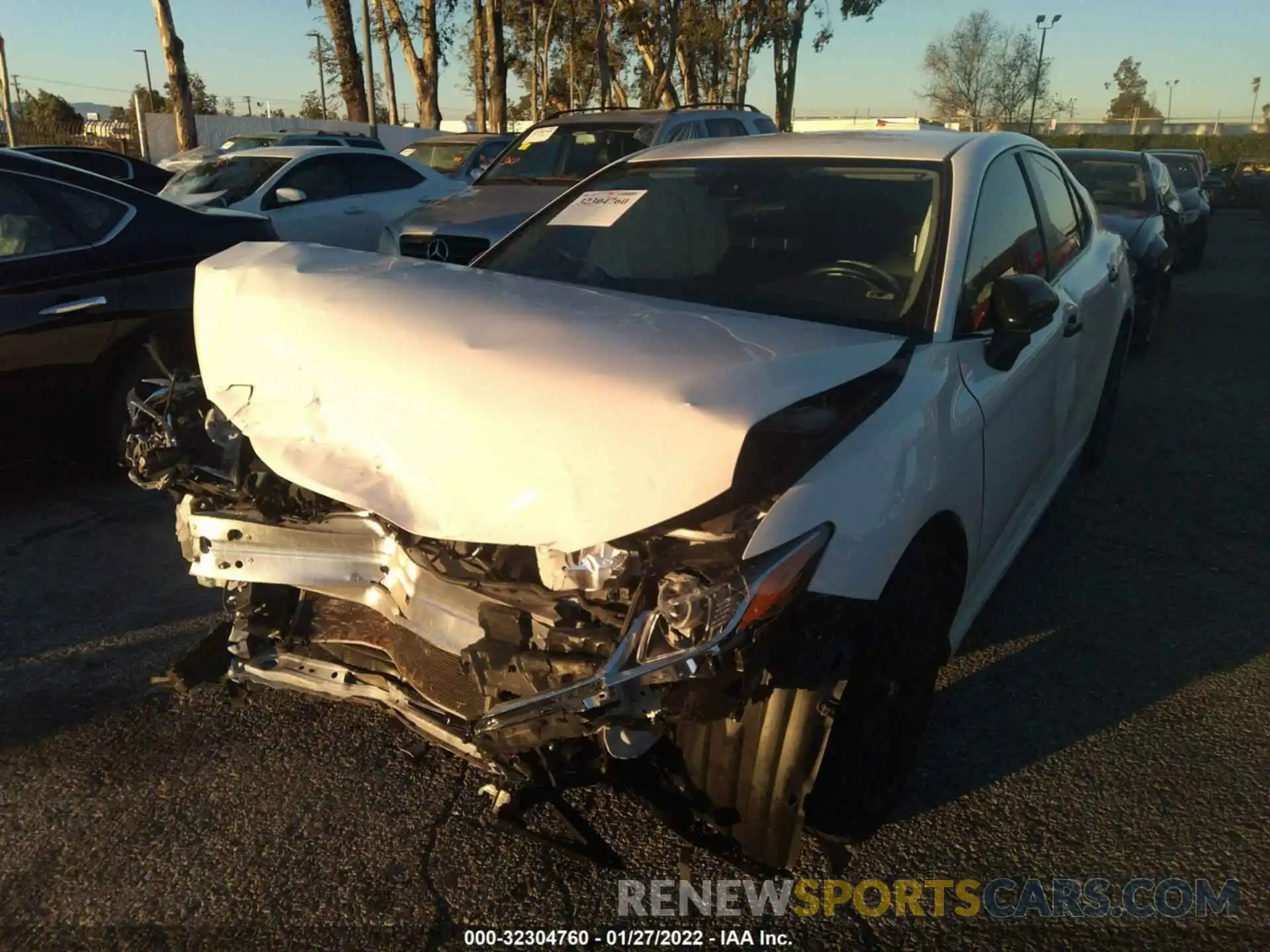 2 Photograph of a damaged car 4T1B11HKXKU257420 TOYOTA CAMRY 2019