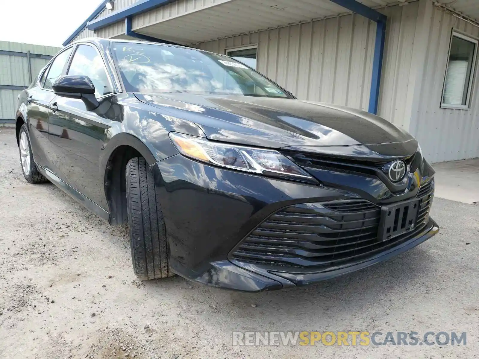 1 Photograph of a damaged car 4T1B11HKXKU257546 TOYOTA CAMRY 2019