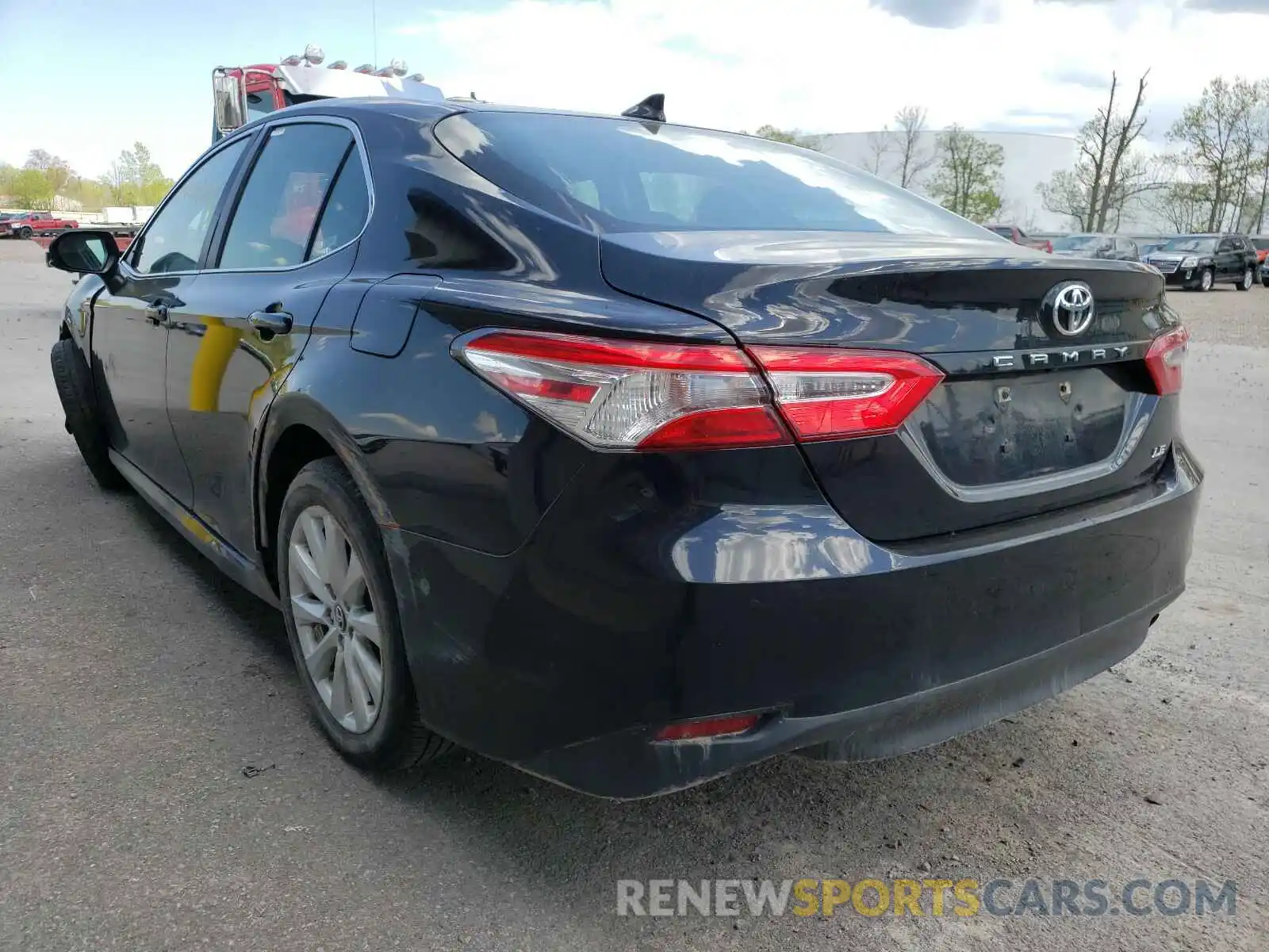 3 Photograph of a damaged car 4T1B11HKXKU257546 TOYOTA CAMRY 2019