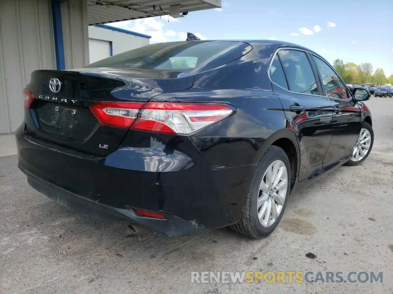 4 Photograph of a damaged car 4T1B11HKXKU257546 TOYOTA CAMRY 2019