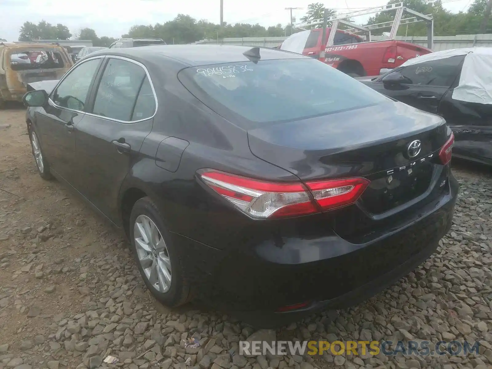 3 Фотография поврежденного автомобиля 4T1B11HKXKU258793 TOYOTA CAMRY 2019