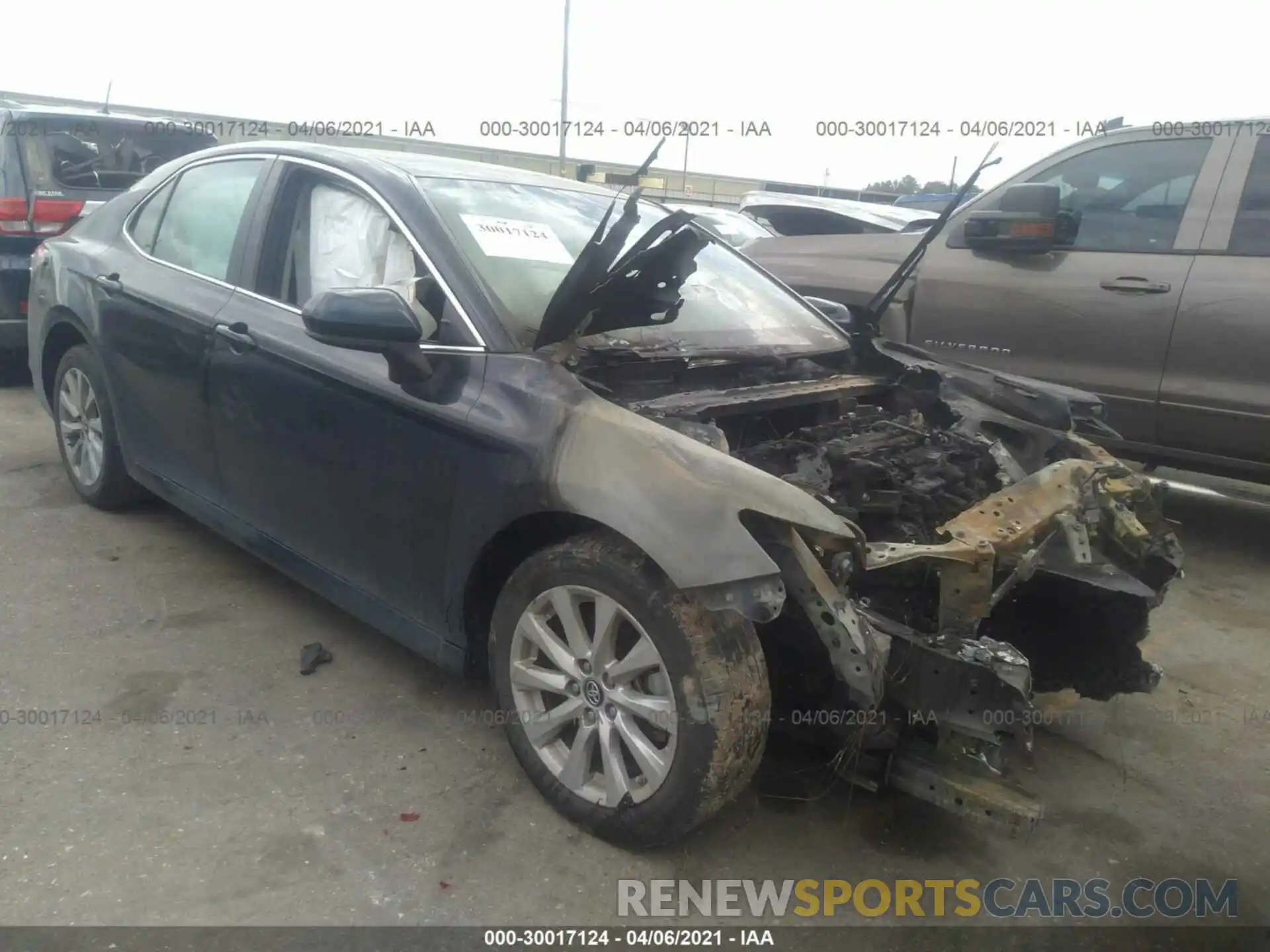 1 Photograph of a damaged car 4T1B11HKXKU260334 TOYOTA CAMRY 2019