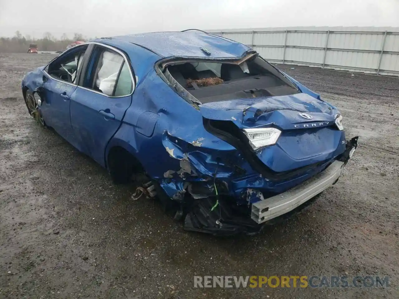 3 Photograph of a damaged car 4T1B11HKXKU260849 TOYOTA CAMRY 2019