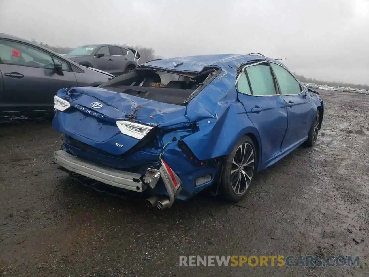 4 Photograph of a damaged car 4T1B11HKXKU260849 TOYOTA CAMRY 2019