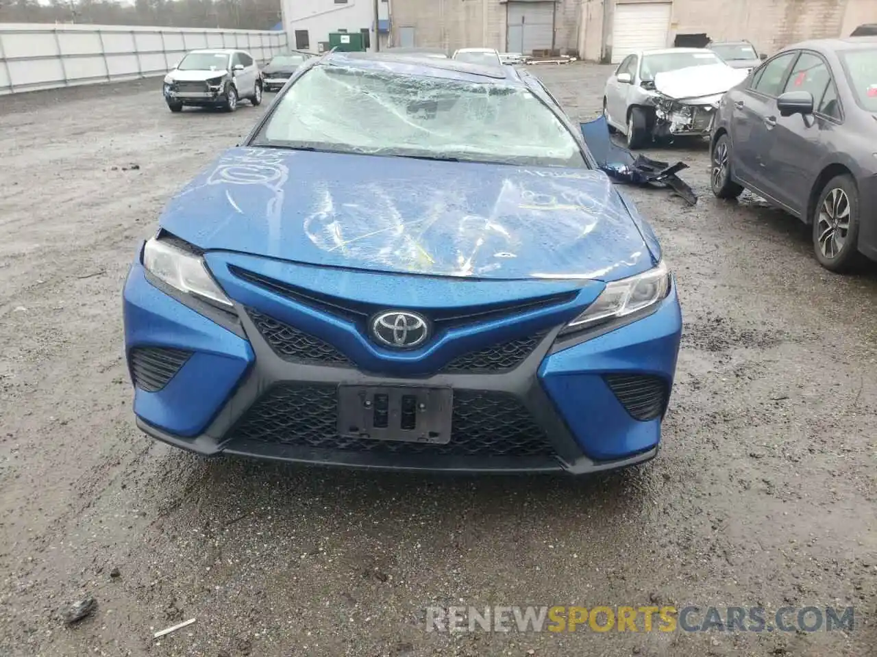 9 Photograph of a damaged car 4T1B11HKXKU260849 TOYOTA CAMRY 2019