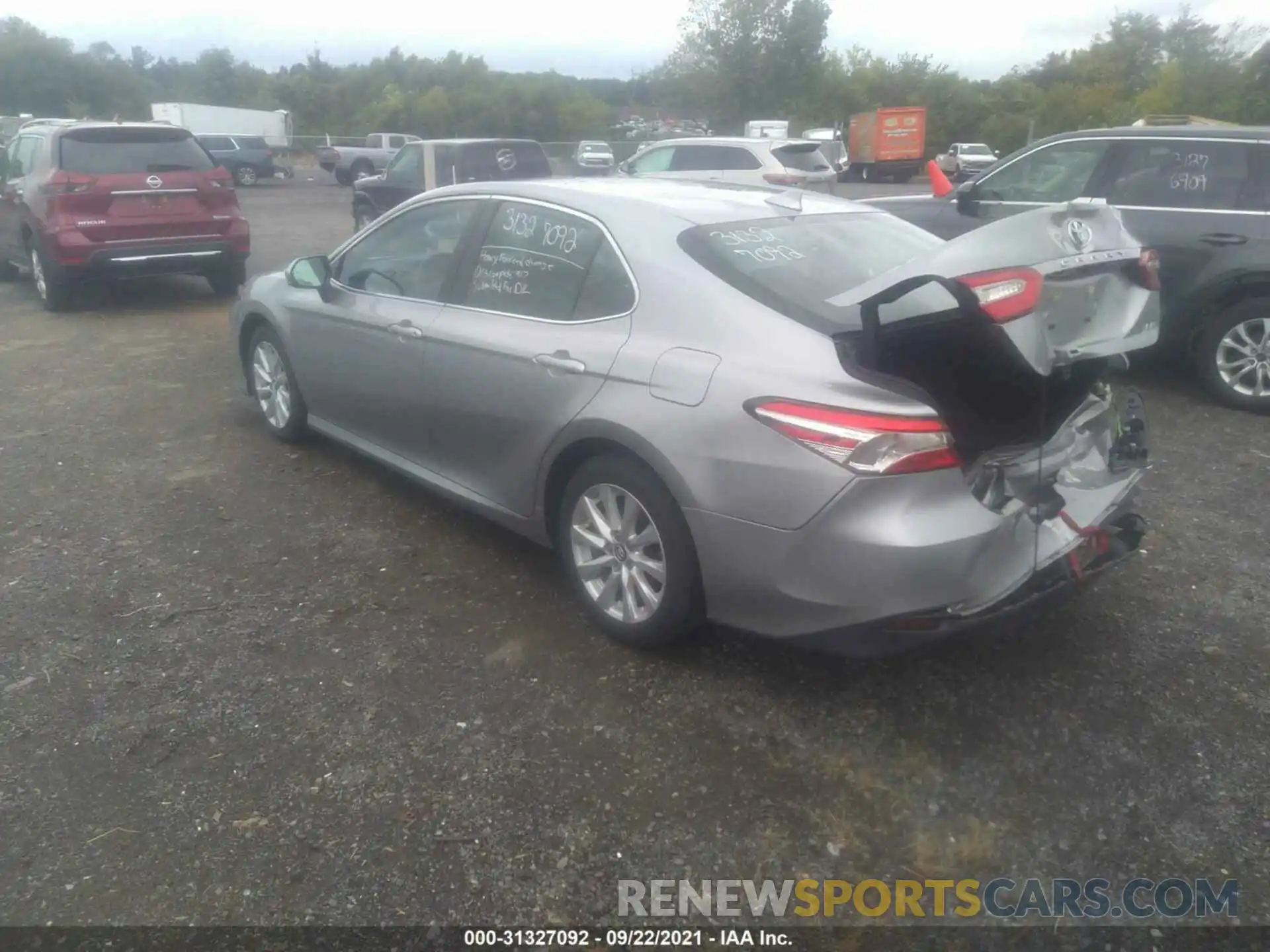 3 Photograph of a damaged car 4T1B11HKXKU261872 TOYOTA CAMRY 2019