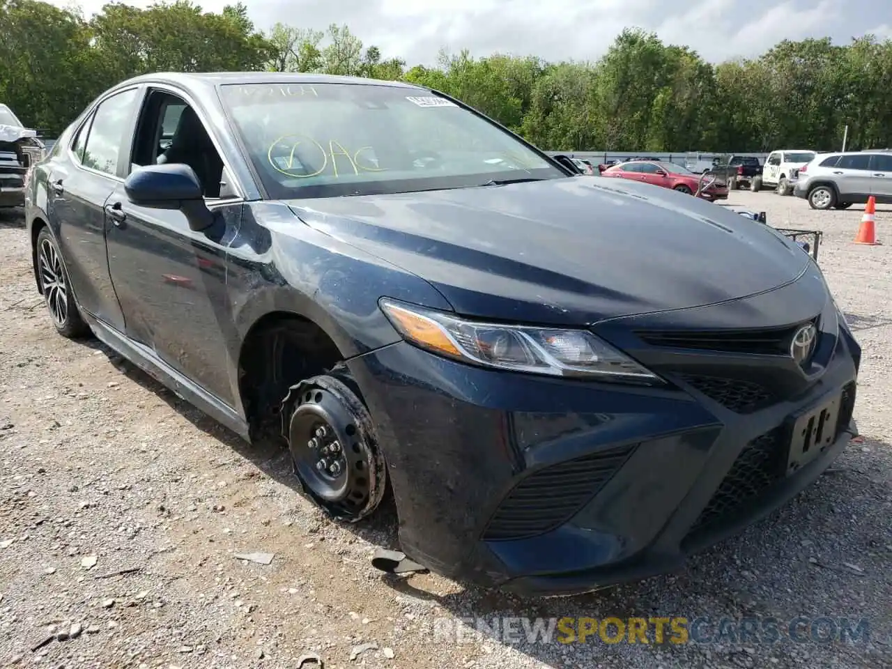 1 Photograph of a damaged car 4T1B11HKXKU262164 TOYOTA CAMRY 2019