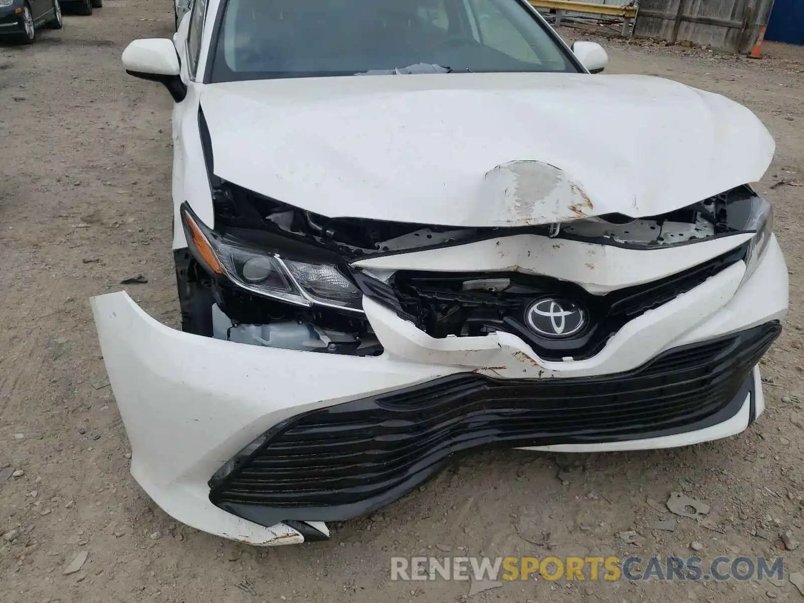 9 Photograph of a damaged car 4T1B11HKXKU262360 TOYOTA CAMRY 2019