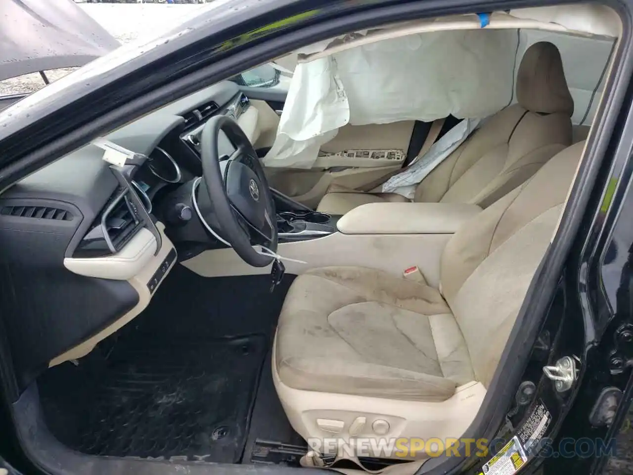 5 Photograph of a damaged car 4T1B11HKXKU262925 TOYOTA CAMRY 2019