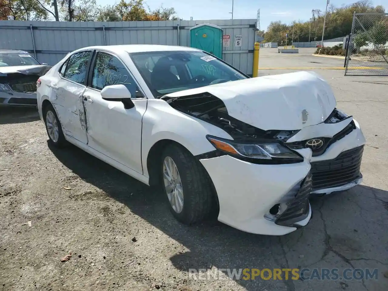 1 Photograph of a damaged car 4T1B11HKXKU264688 TOYOTA CAMRY 2019